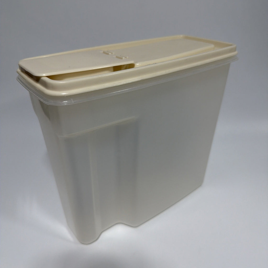 Vintage Rubbermaid Servin Saver #3 Cereal Keeper 13 Cup Almond Lid Flip Lid
