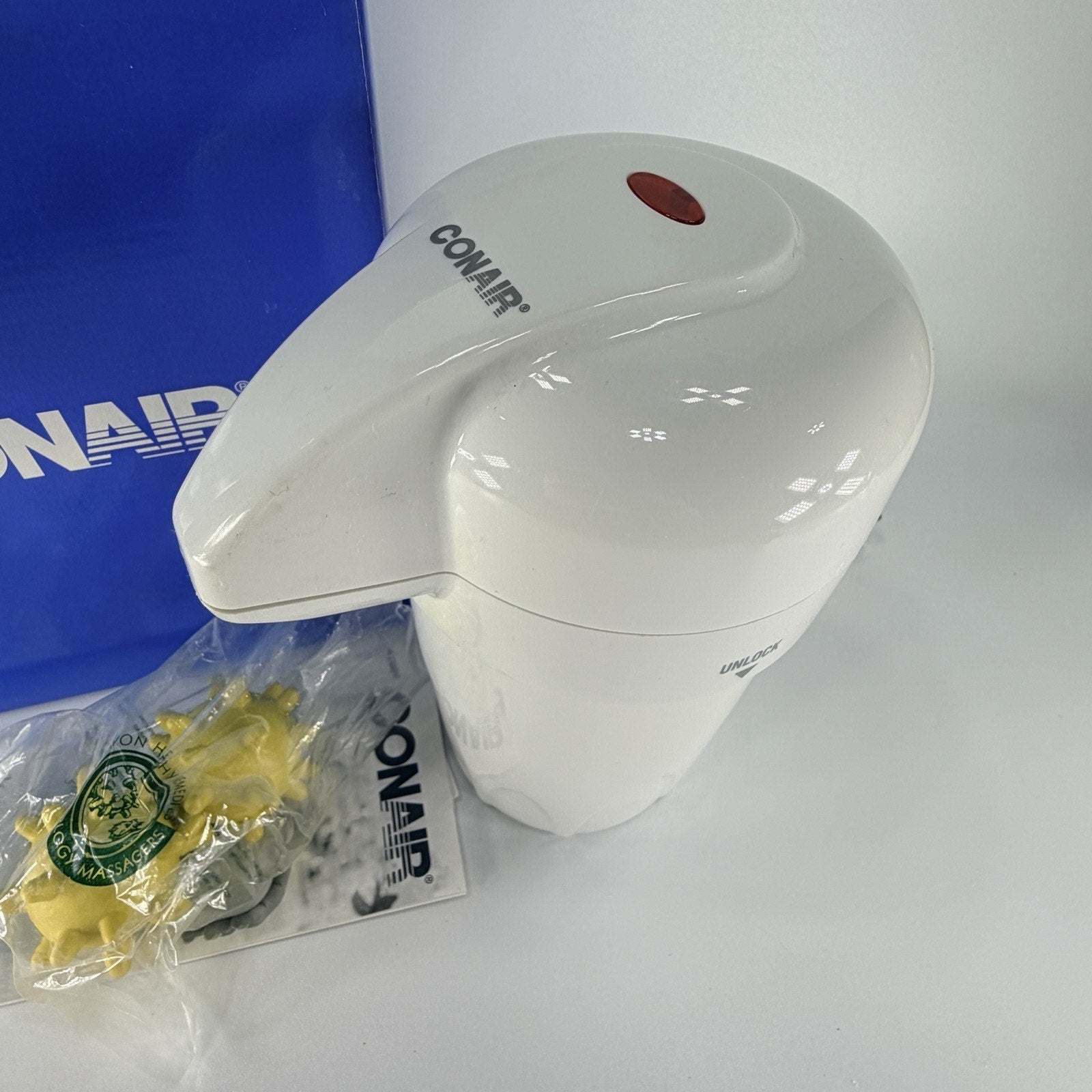 Conair True Glow Heated Lotion Dispenser 2003 NEW