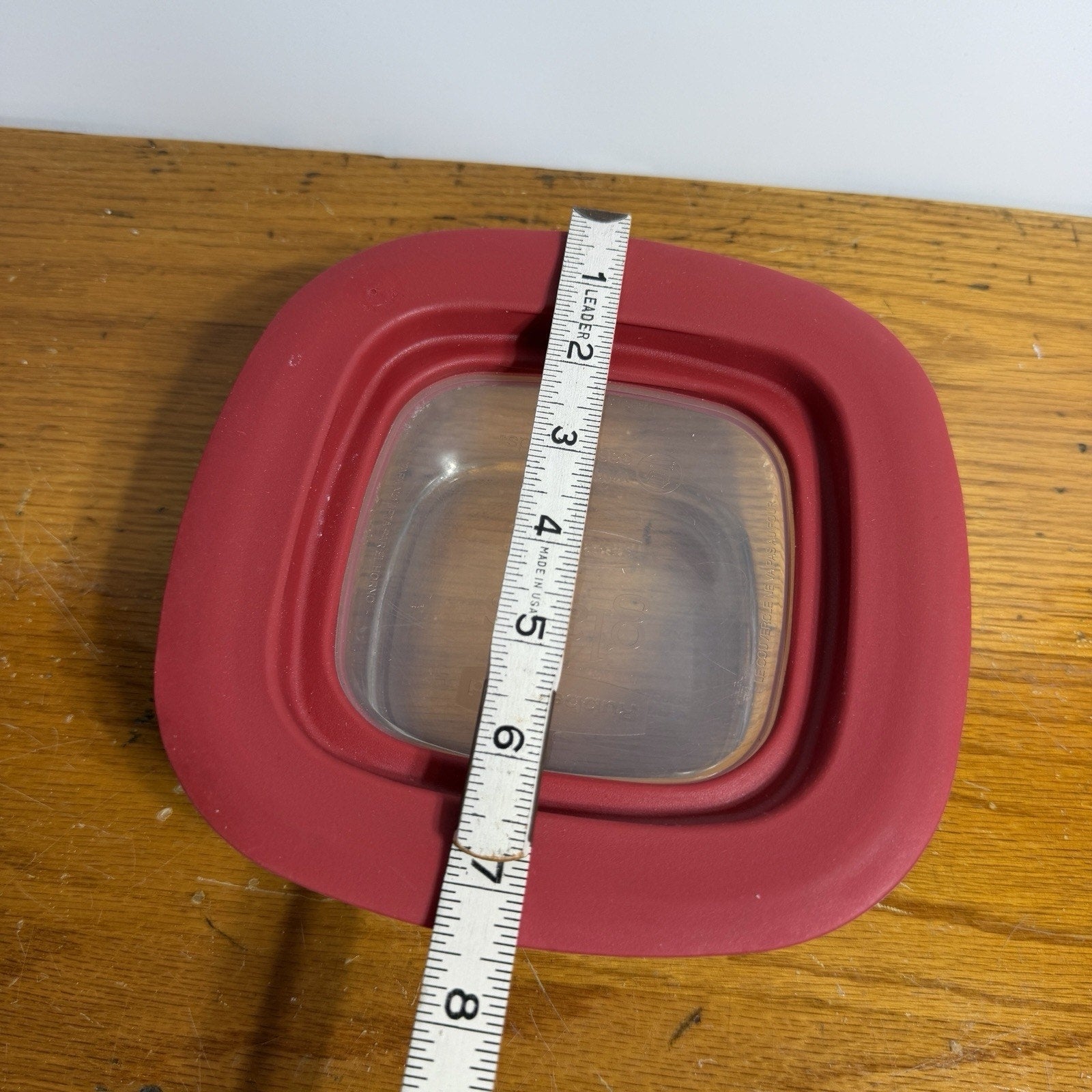 Rubbermaid Glass Food Storage 2.5 Cup Container Red Easy Find Lid 7N62 USA