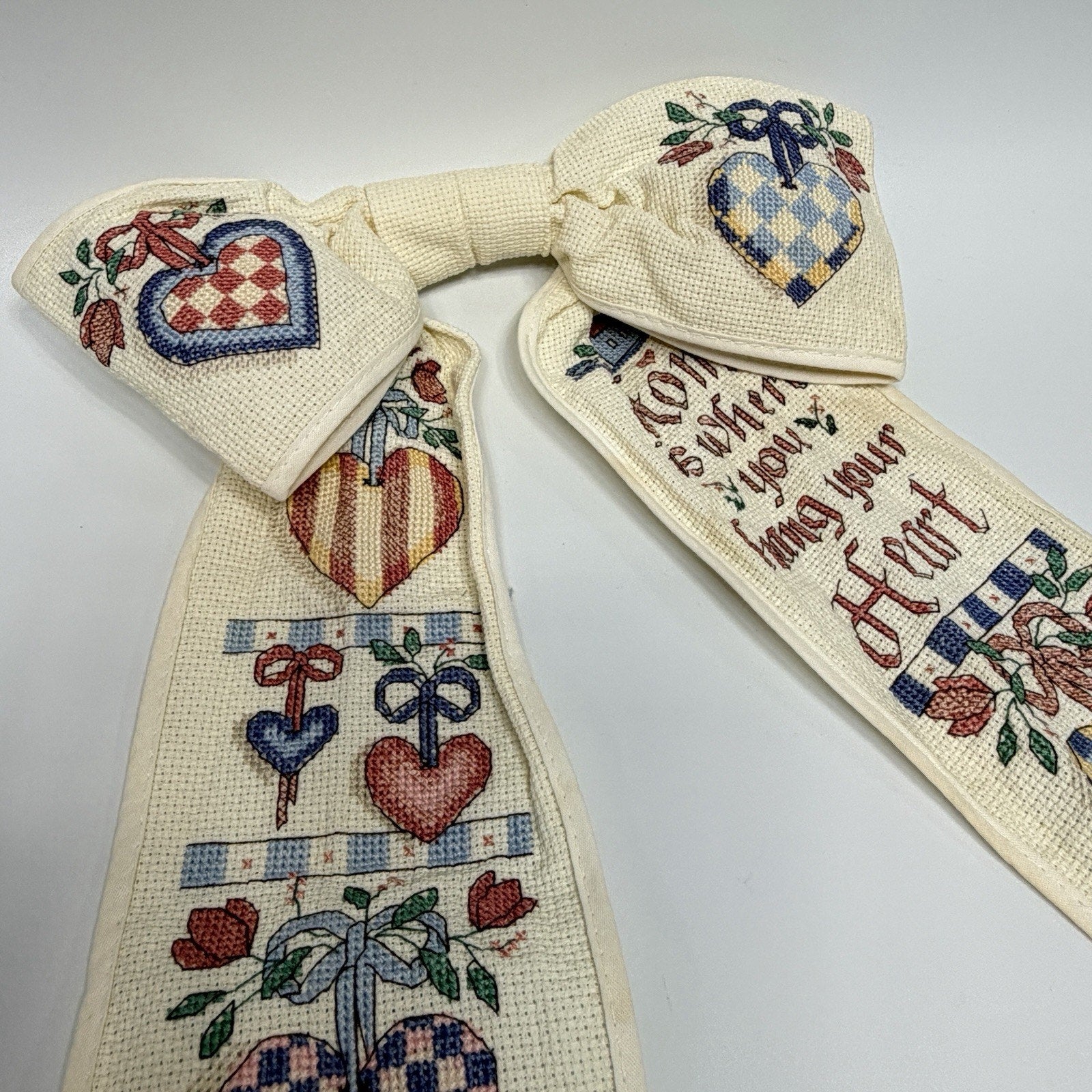 Counted Cross Stitch Bow Home is Where You Hang Heart Dimensions 90s Cottage 15"