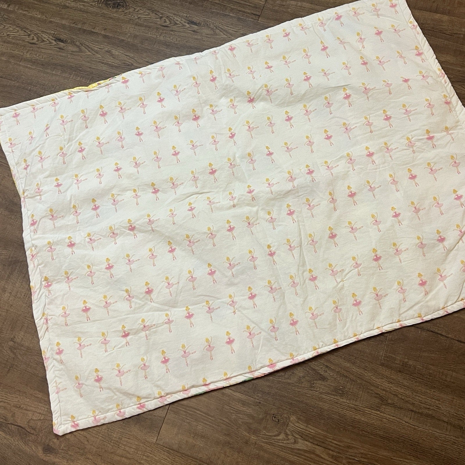 Vtg Homemade Infant Baby Quilt Crib Blanket Animals Yellow Pink Gingham 32x42