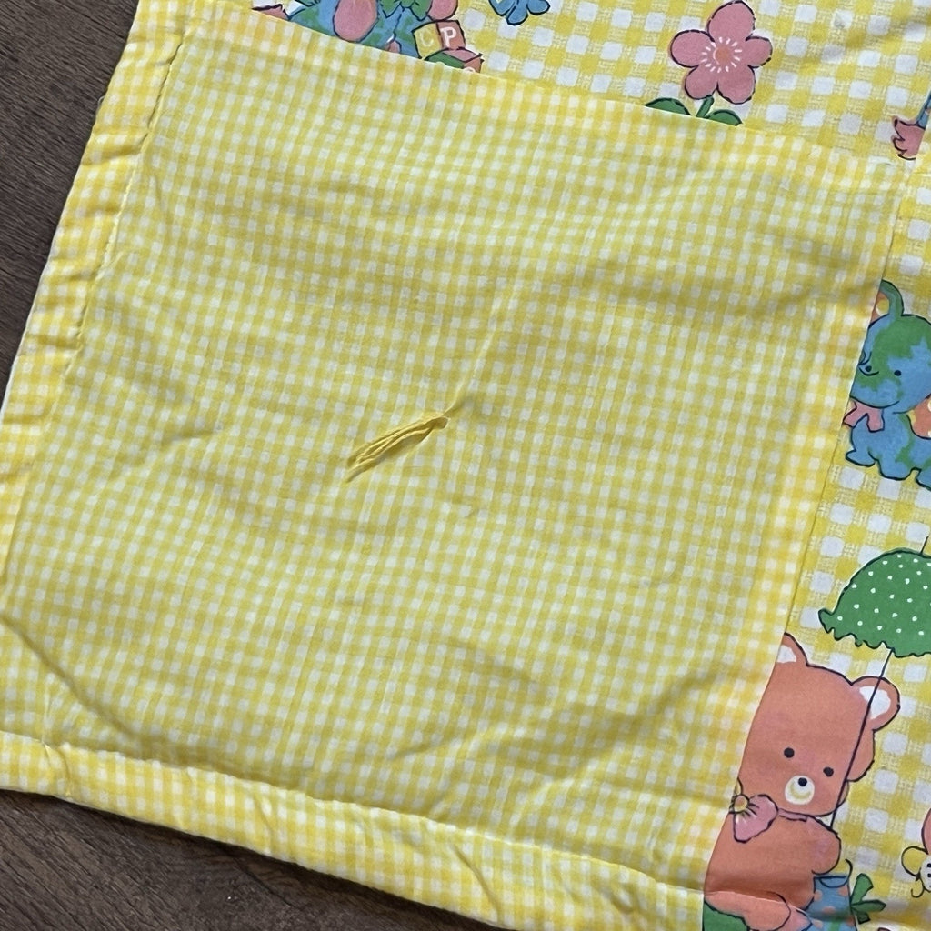 Vtg Homemade Infant Baby Quilt Crib Blanket Animals Yellow Pink Gingham 32x42