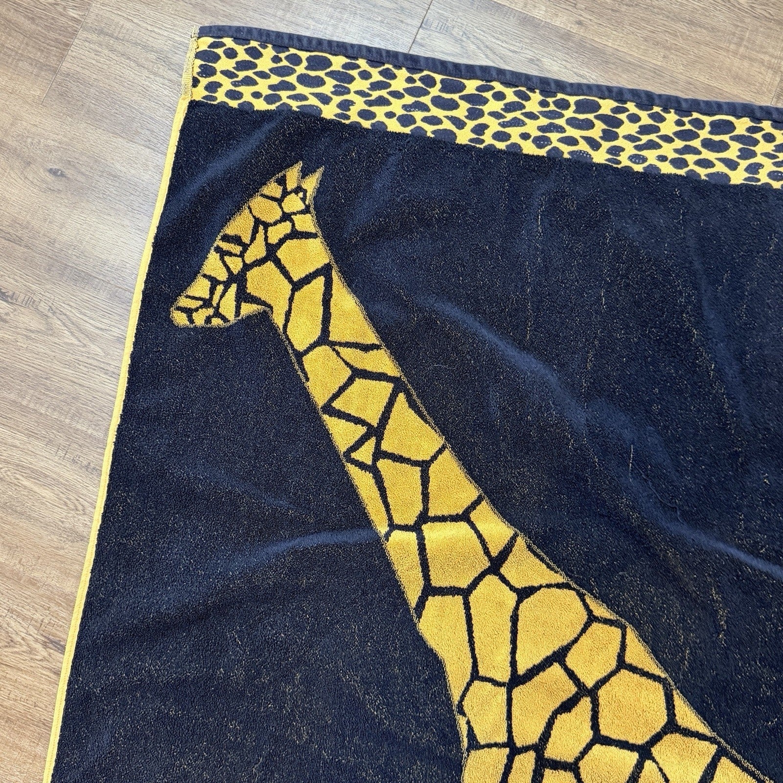 Vtg Royal Plaza Egyptian Cotton Beach Towel 35x68 Giraffe Gold Black RN109354