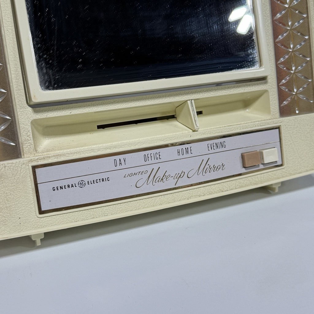 Vtg GE General Electric Lighted Make Up Mirror 4 Settings Model B21M-1 Tested