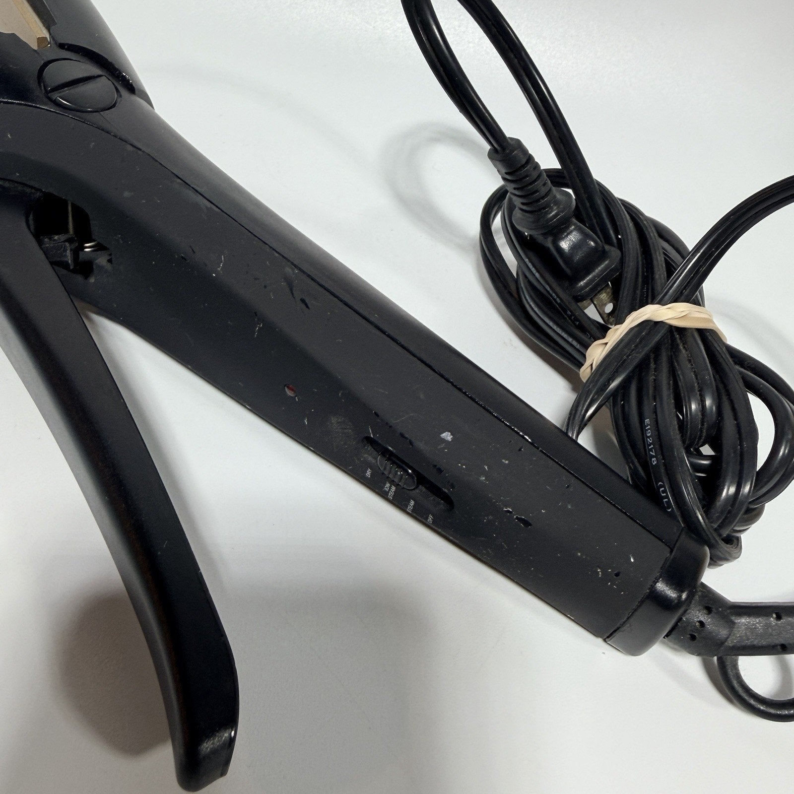 Hot Tools Ceramic Ion Steam Flat Iron Model 1186 RARE