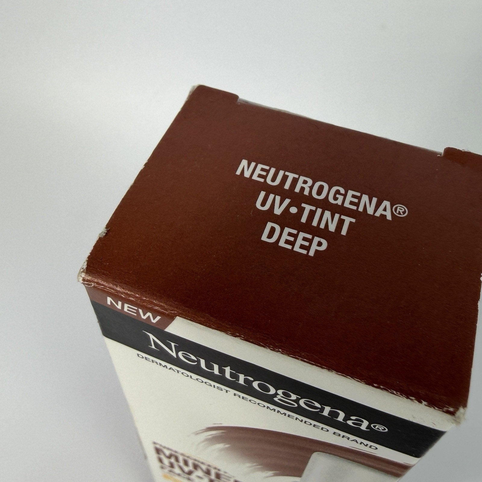 Neutrogena Mineral UV Tint Face Liquid SPF30 DEEP 1.1 fl oz EX 02/2026