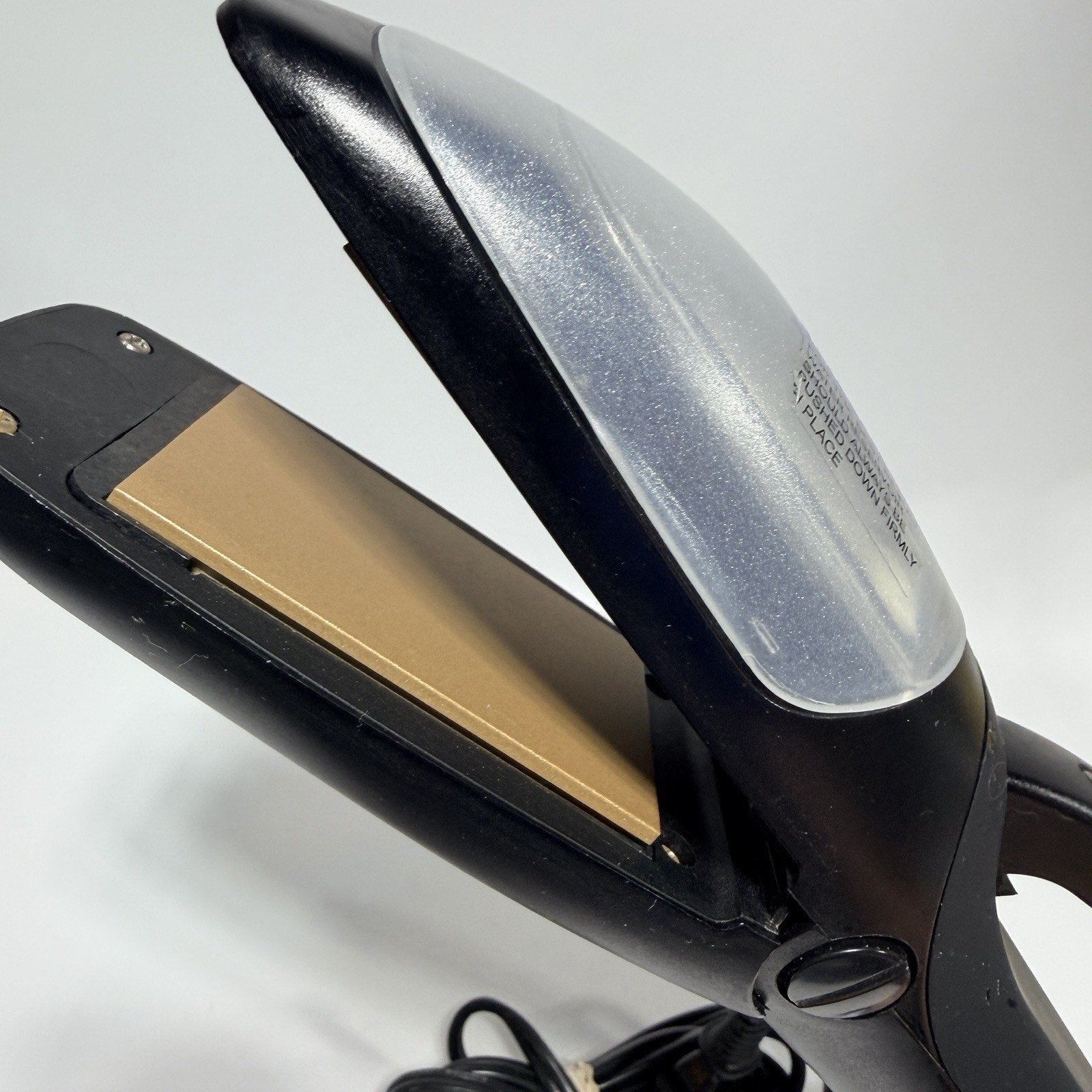 Hot Tools Ceramic Ion Steam Flat Iron Model 1186 RARE