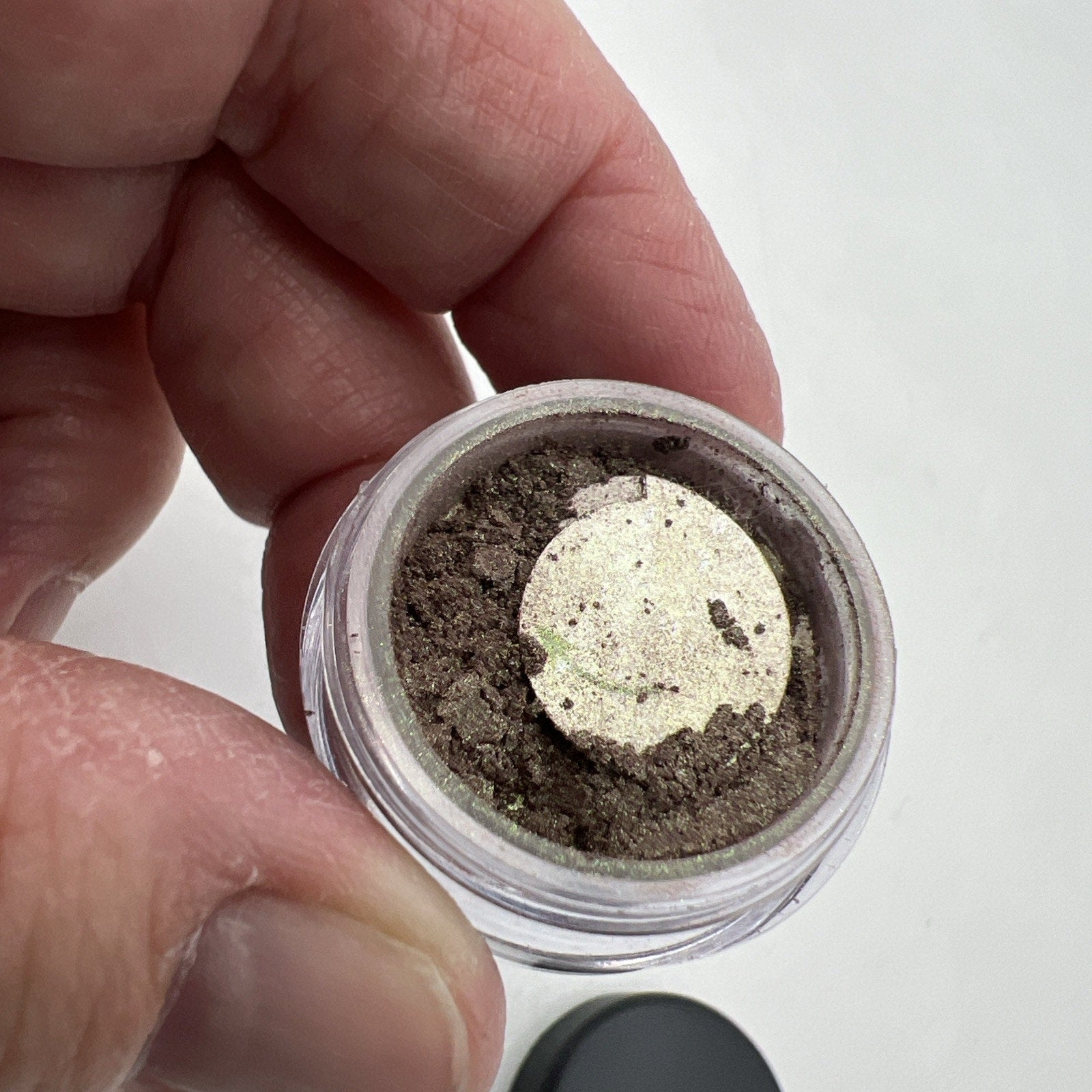 bareMinerals EyeColor Shadow THURSDAY Green Shimmer .01 oz .28 g NEW