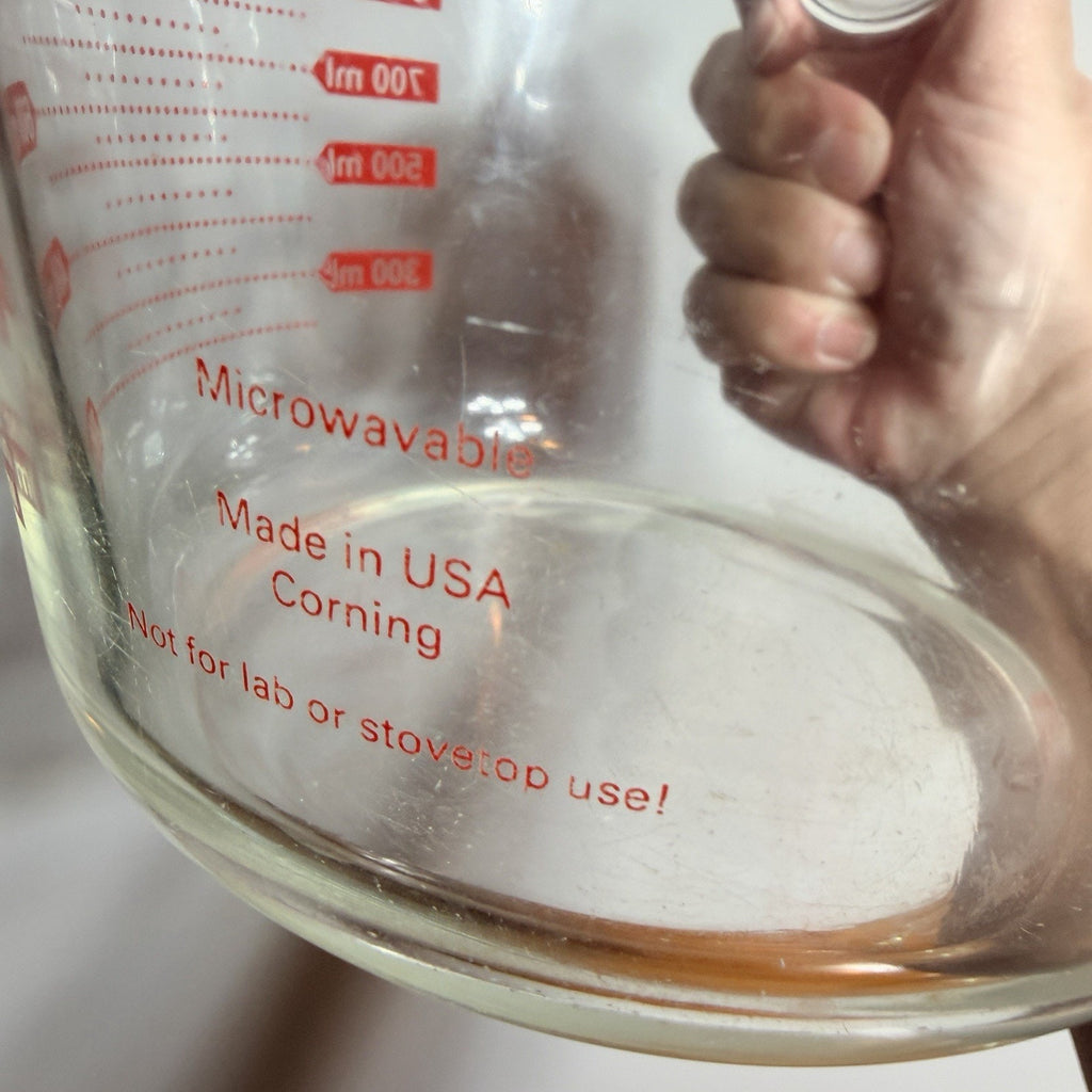 Vintage PYREX Glass Liquid 1 Quart 4 Cup Measuring Red Capital Lettering