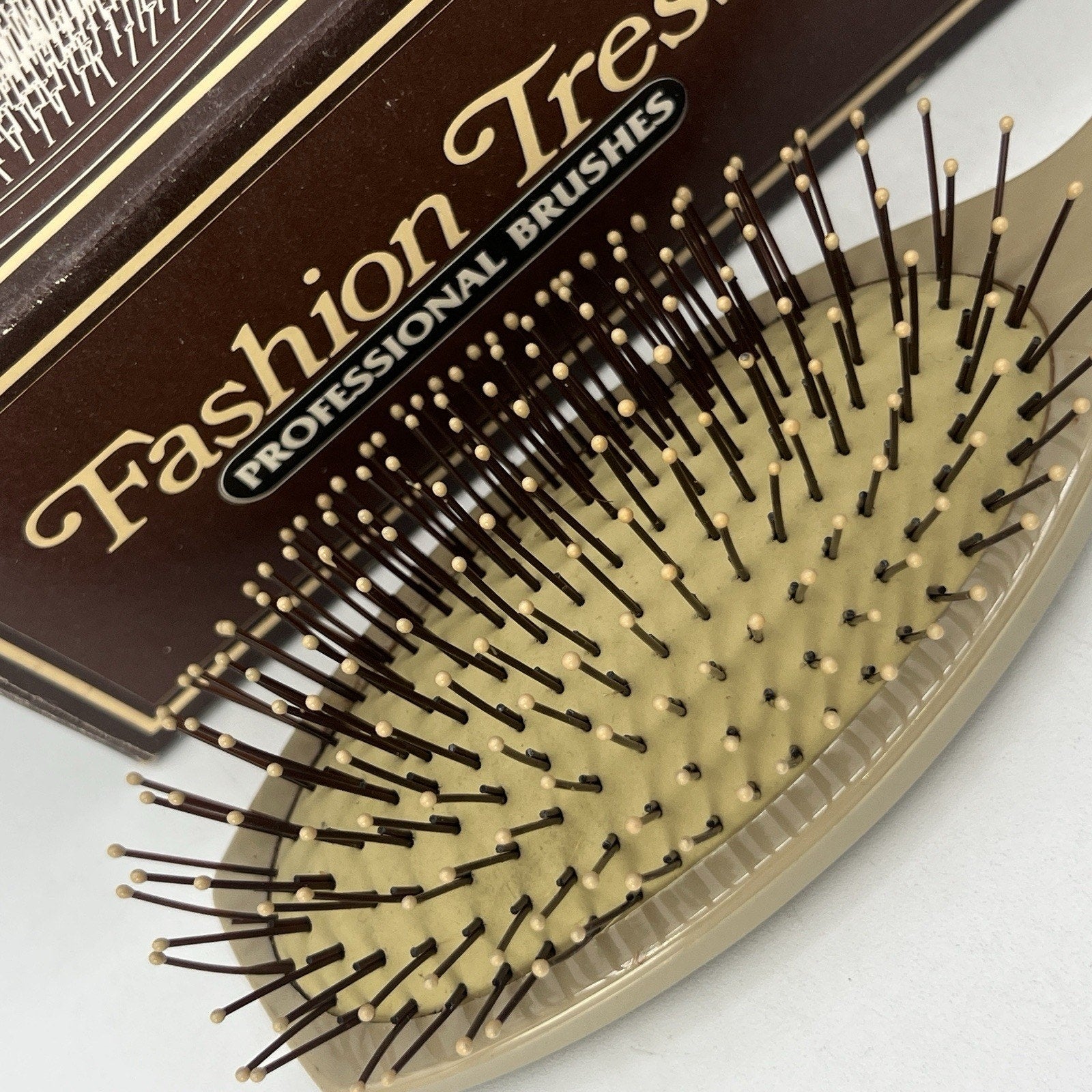 Vintage 1980s Fashion Tress Professional Brush 7708 Taiwan Beige 9" Ball Tip