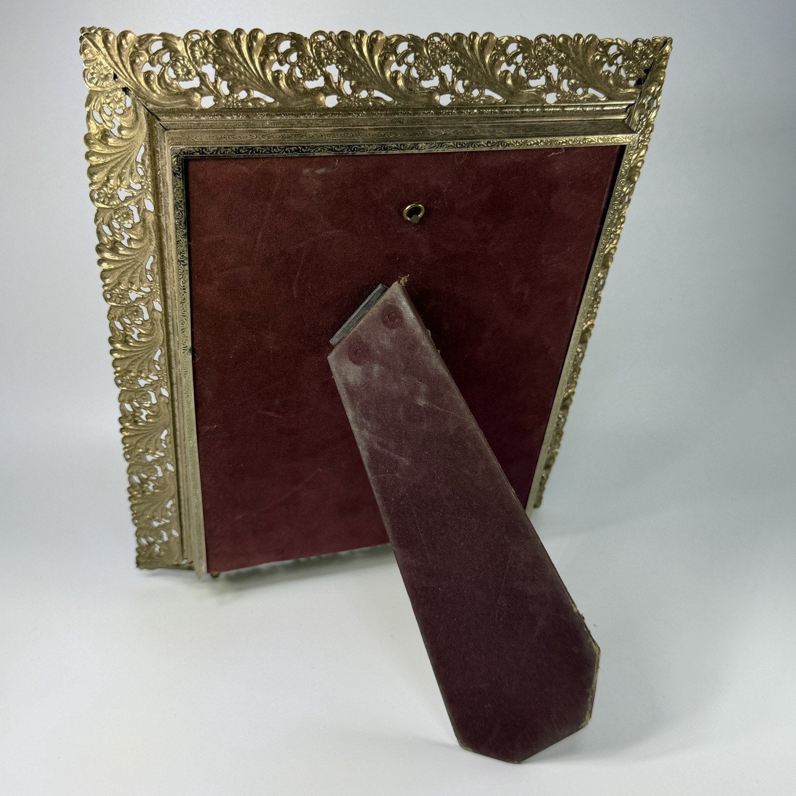 Vintage Gold White Ornate Filigree Metal Photo Frame 8x10" Easel Hollywood