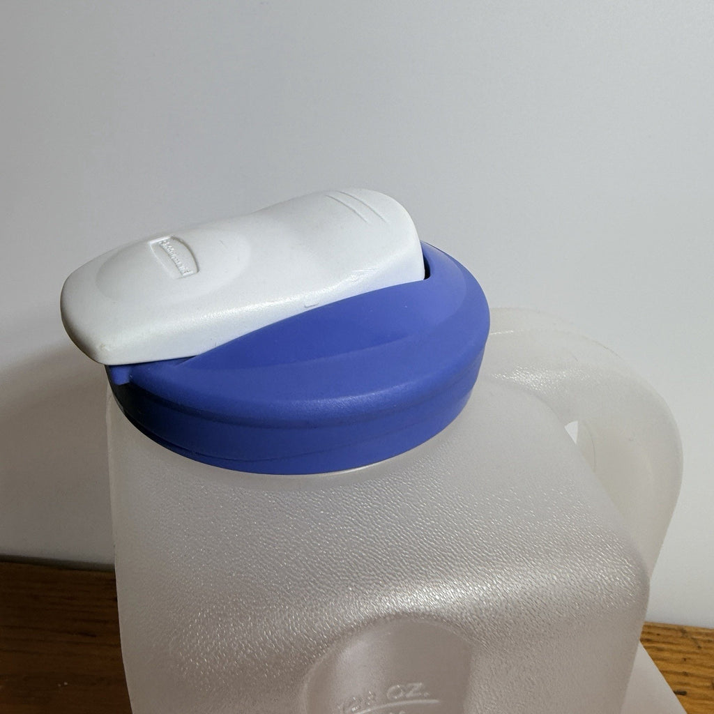 Rubbermaid Servin Saver Drink Jug Pitcher 1 Gallon 4 Qt Blue Snap Spout 0231