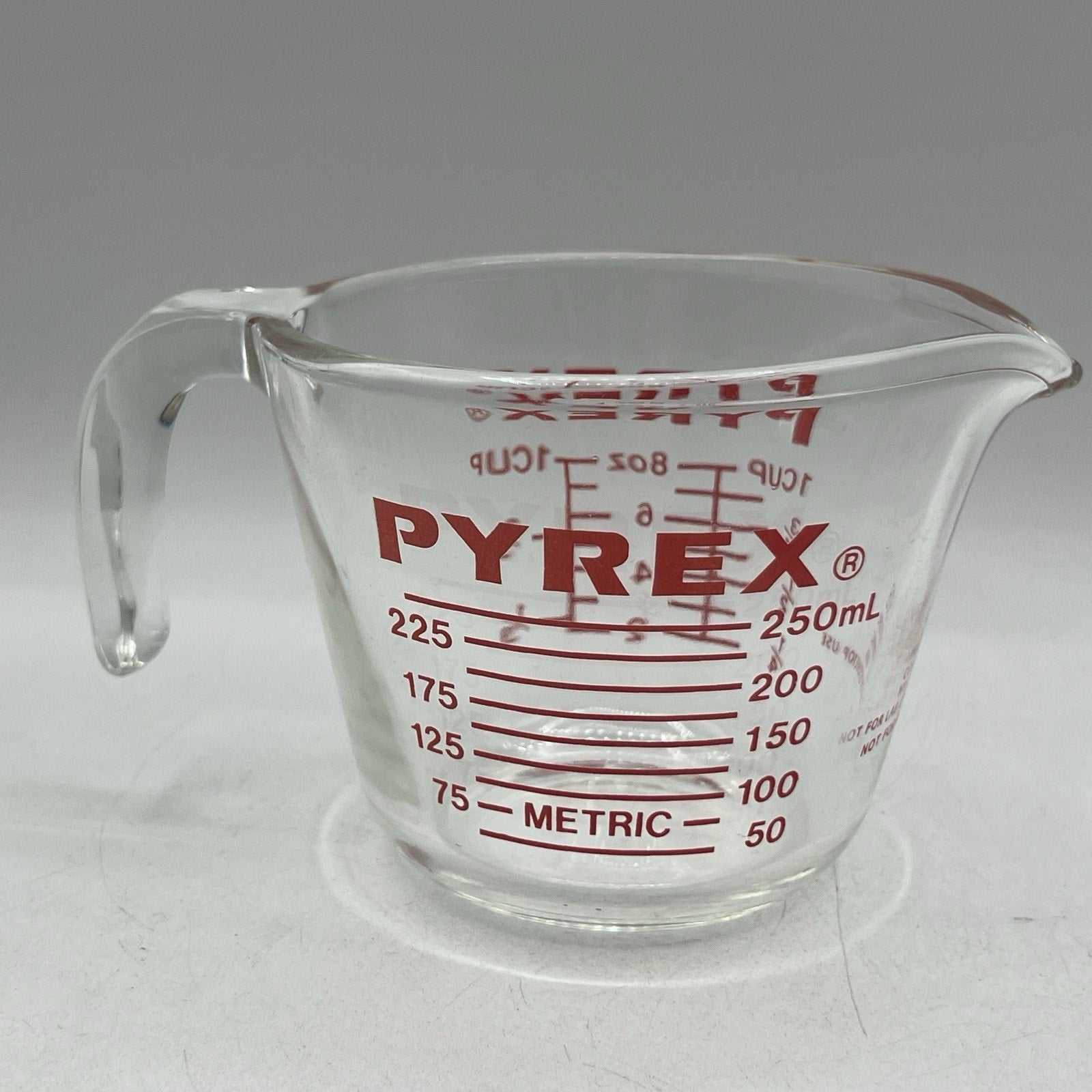 Vintage Pyrex 508 1 Cup 8 oz Glass Measuring Cup Red Lettering J Handle Baking