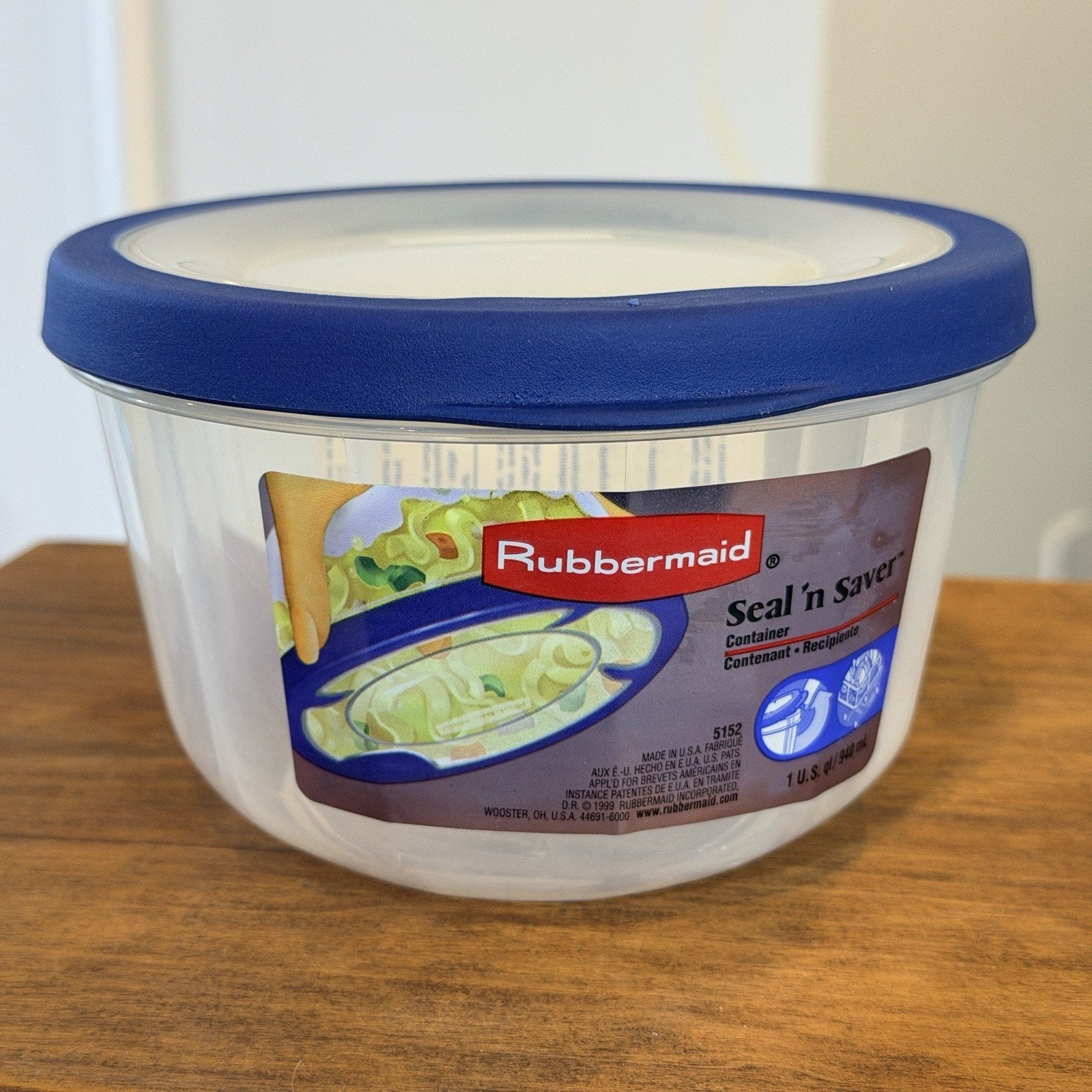 Vintage 2002 Rubbermaid #12 Seal n Saver Blue Container Bowl 1 Quart 5152 NEW