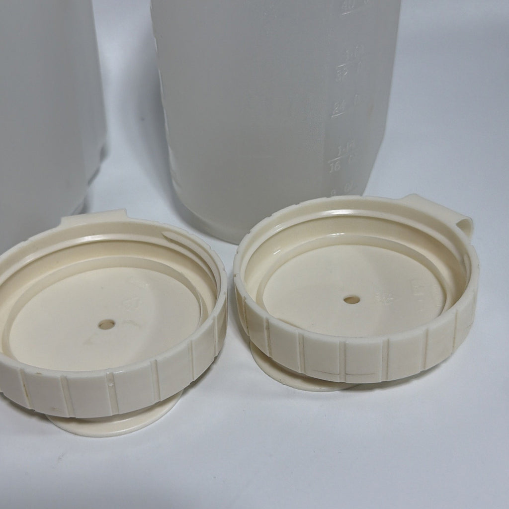 2 Vtg Rubbermaid Servin Saver 1.75 Qt. Drink Container Jug Almond Flip Lid 0458