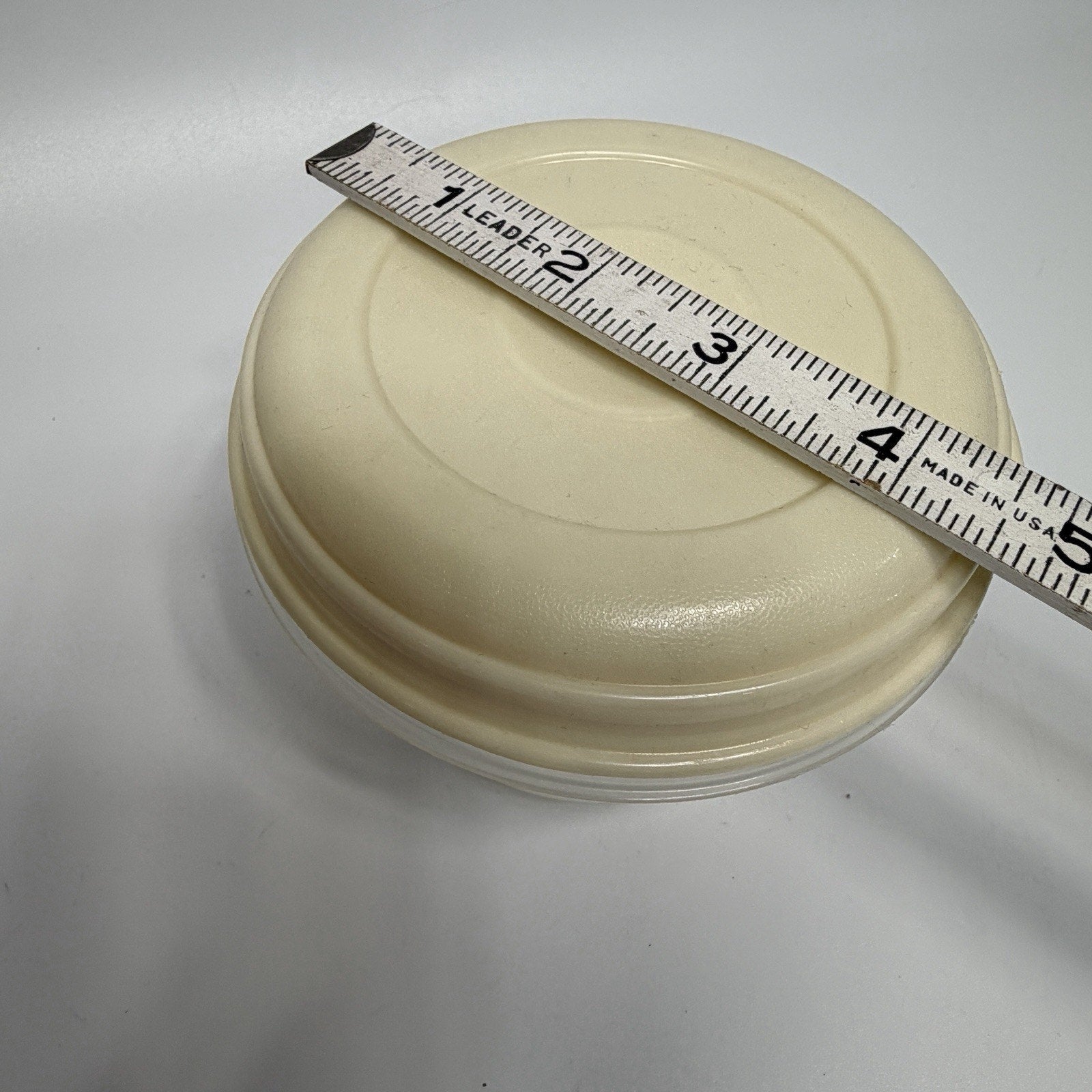 Vintage Rubbermaid Servin' Saver #1 Round 2 Cups Container 0026 Almond Lid
