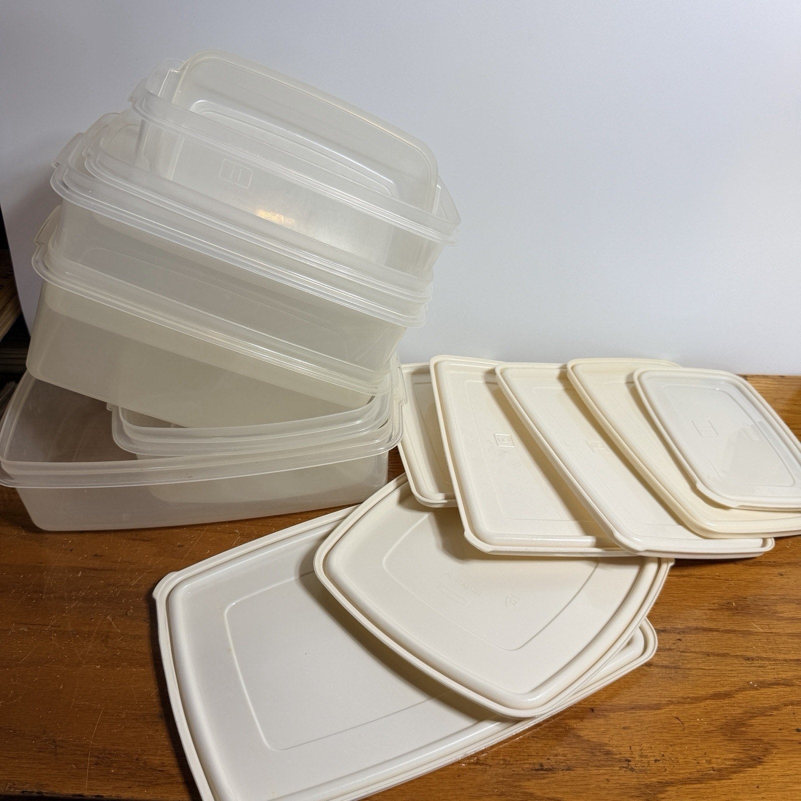 Set 7 Vtg Rubbermaid Servin Saver Rectangle Square Food Containers Almond Lids