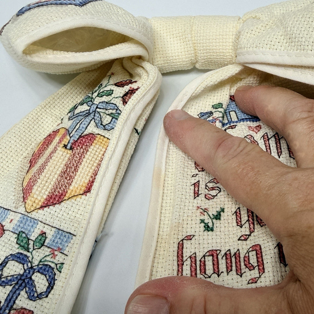 Counted Cross Stitch Bow Home is Where You Hang Heart Dimensions 90s Cottage 15"