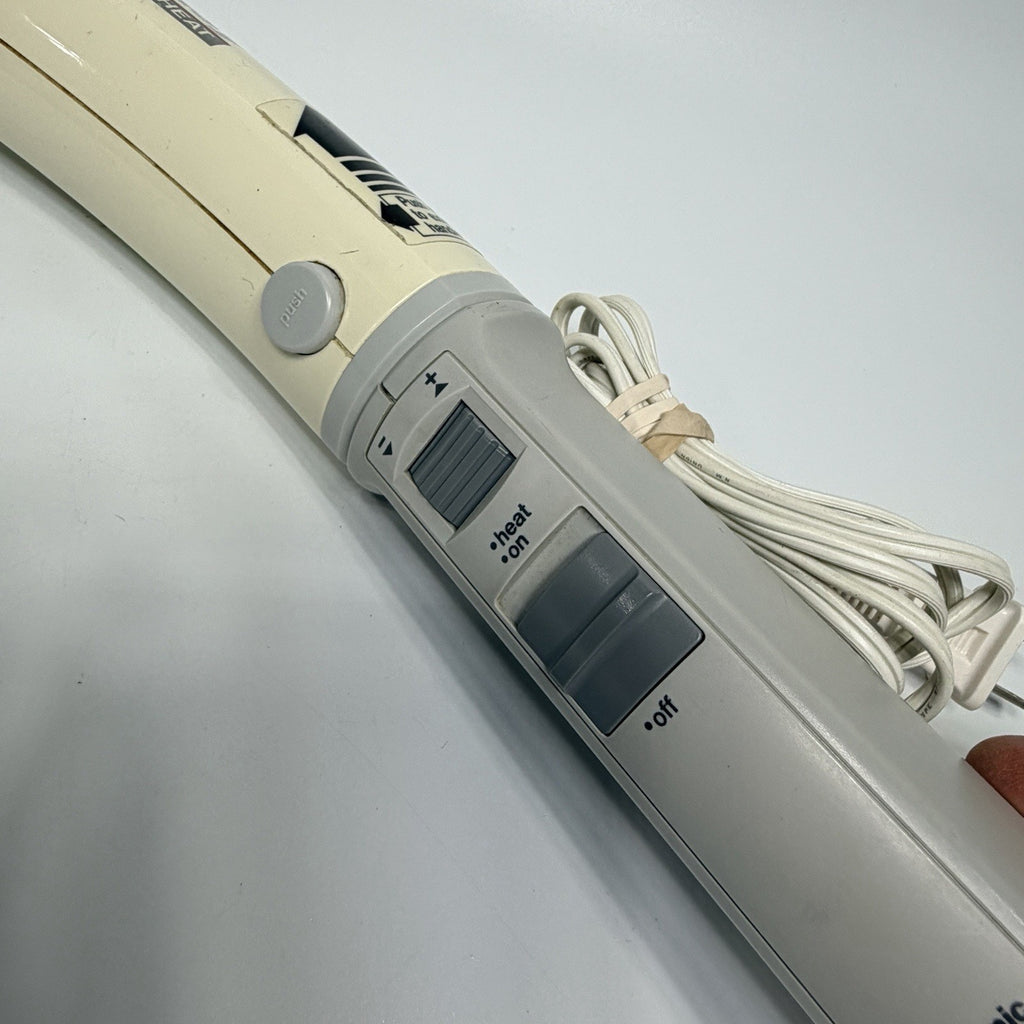 Panasonic Reach Easy EV247 Panabrator Massager Extendible W/ Heat Variable Speed
