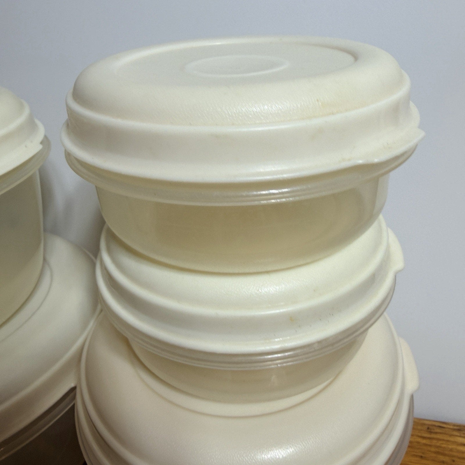 Set 8 Vtg Rubbermaid Servin Saver Round Food Containers Almond Lids