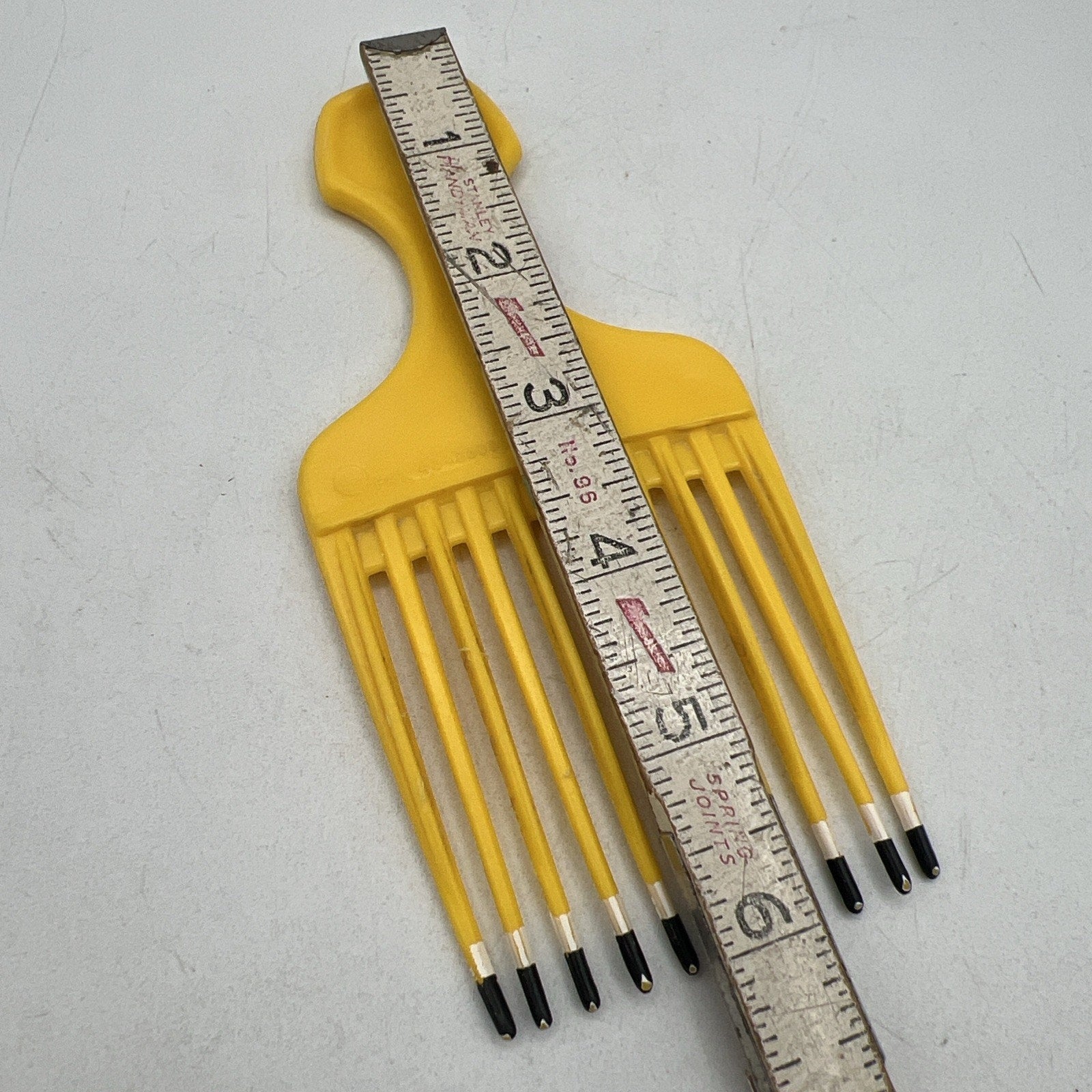 Vintage 1980s USA Patent 4345608 Color Dip Hair Pick Lift Comb Yellow Black 6”