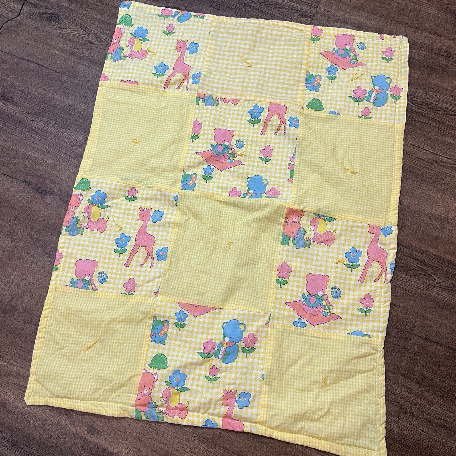 Vtg Homemade Infant Baby Quilt Crib Blanket Animals Yellow Pink Gingham 32x42