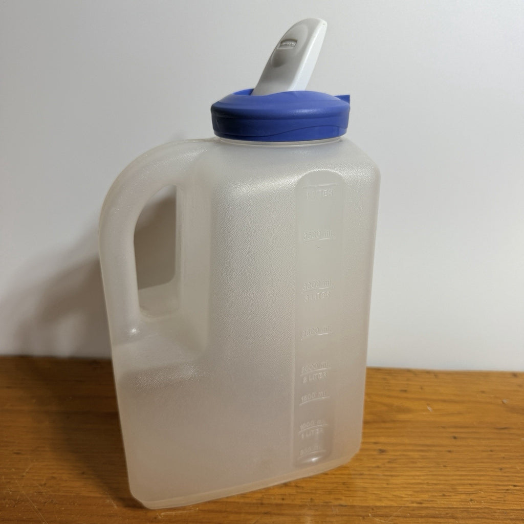 Rubbermaid Servin Saver Drink Jug Pitcher 1 Gallon 4 Qt Blue Snap Spout 0231