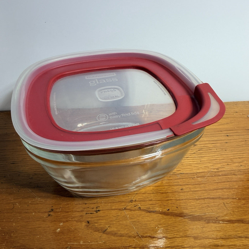 Rubbermaid 7N66 Glass Storage Container Large 11.5 cup Red Easy Find Lid