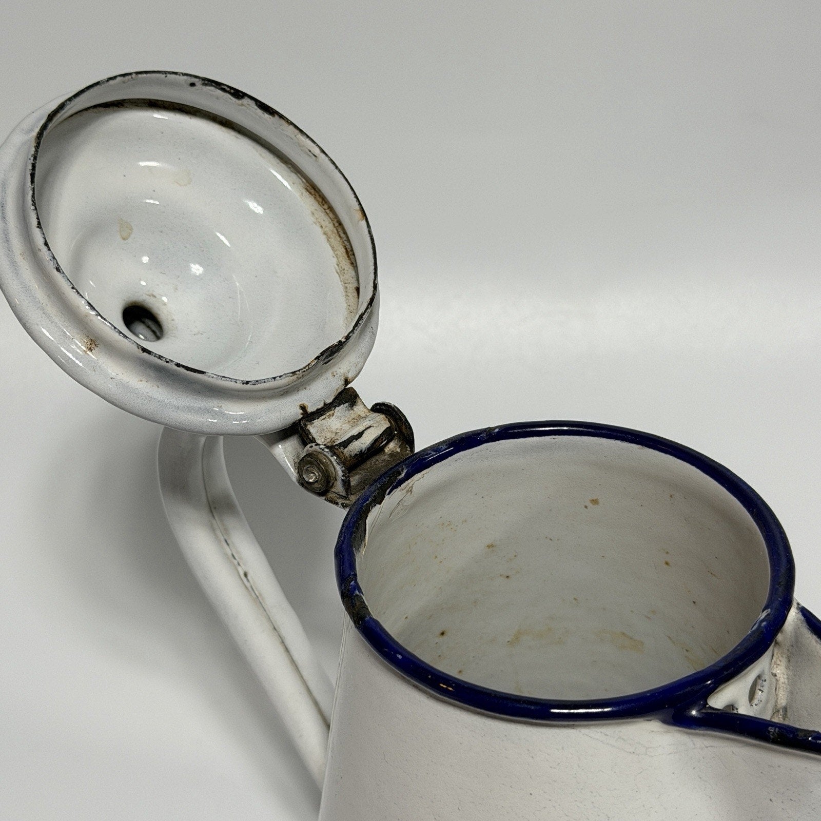 Vtg Small Enamel L&G White Blue Trim Hinged Lid 3 Cup Coffee Pot 6.5" AS IS
