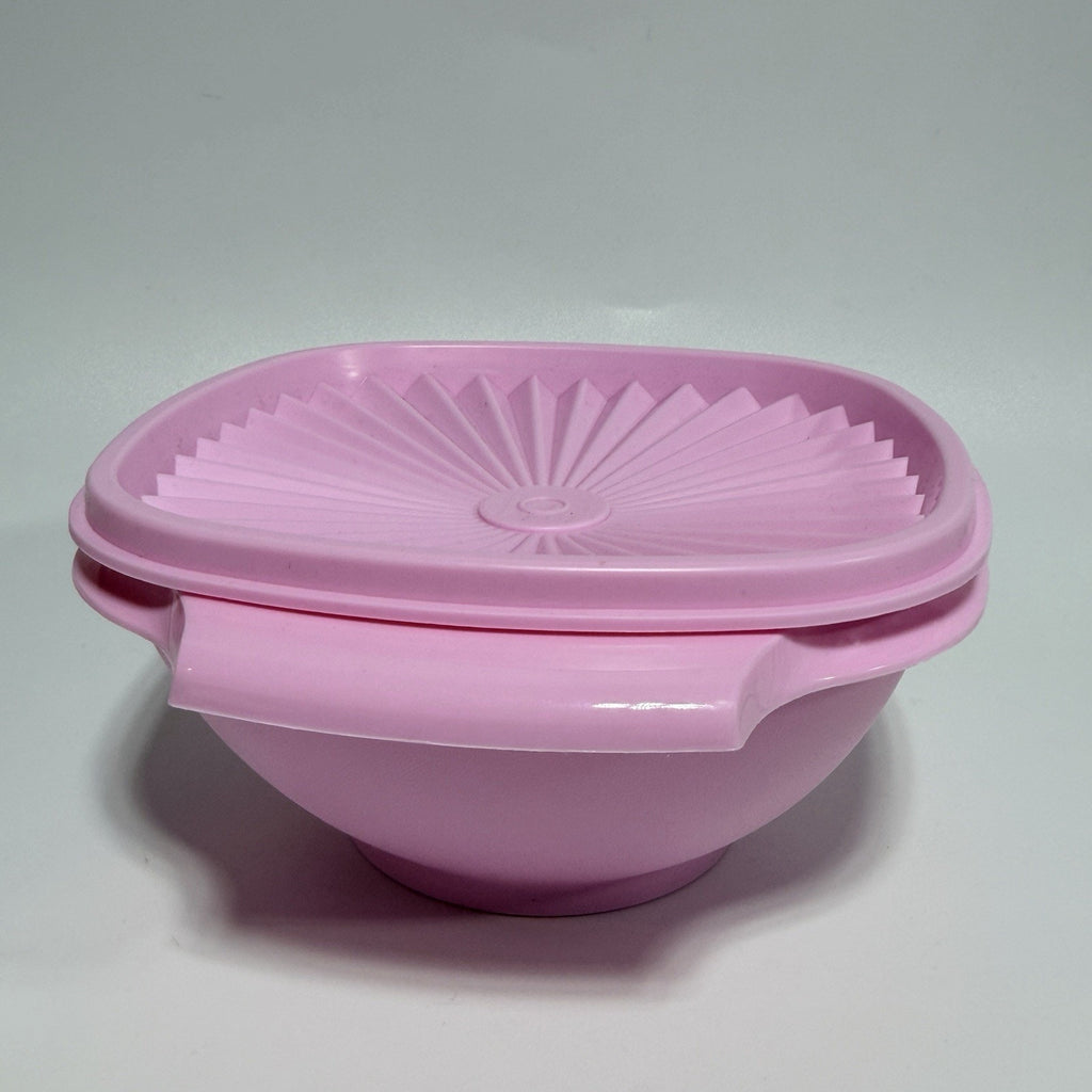 Tupperware Servalier Bowl Candy Pink with Lid 3.5 cup 840-1