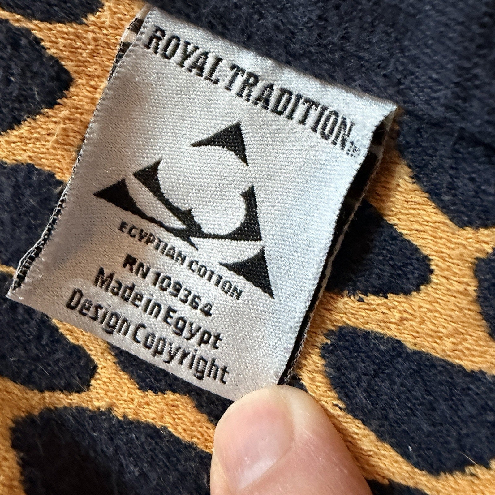 Vtg Royal Plaza Egyptian Cotton Beach Towel 35x68 Giraffe Gold Black RN109354