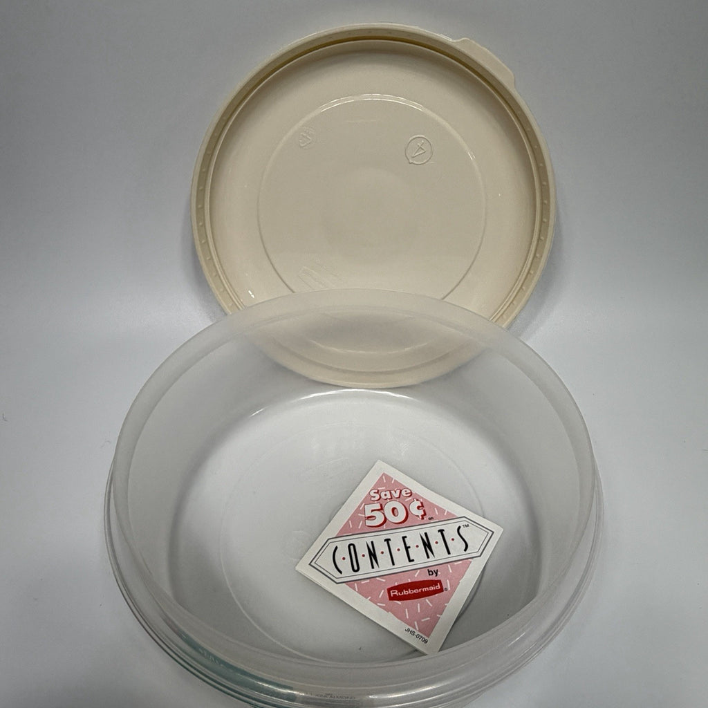 2 Rubbermaid Servin Saver #2 Storage Container Round Almond Lid 1.7 pt 0433