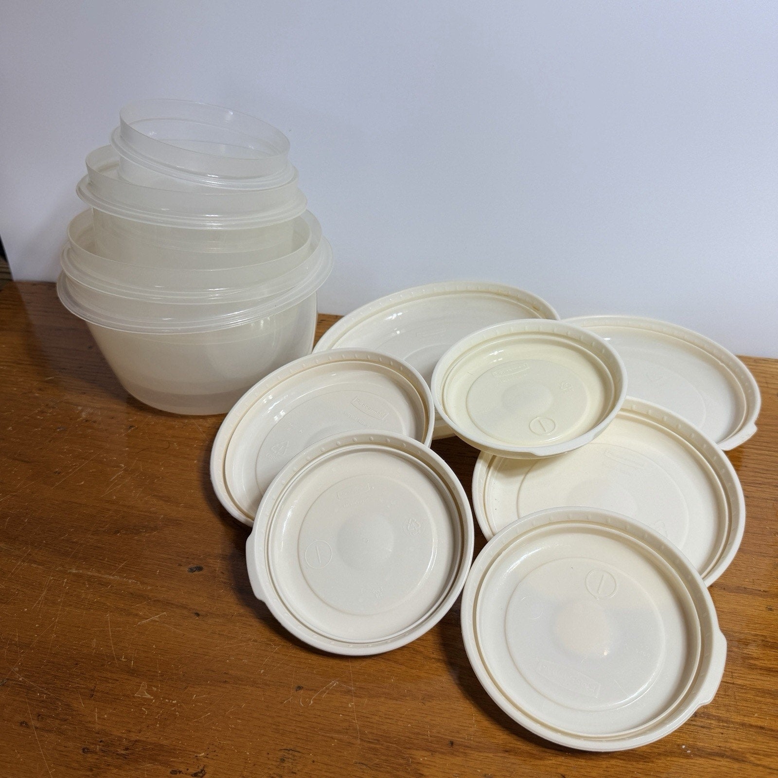 Set 7 Vtg Rubbermaid Servin Saver Round Food Containers Almond Lids