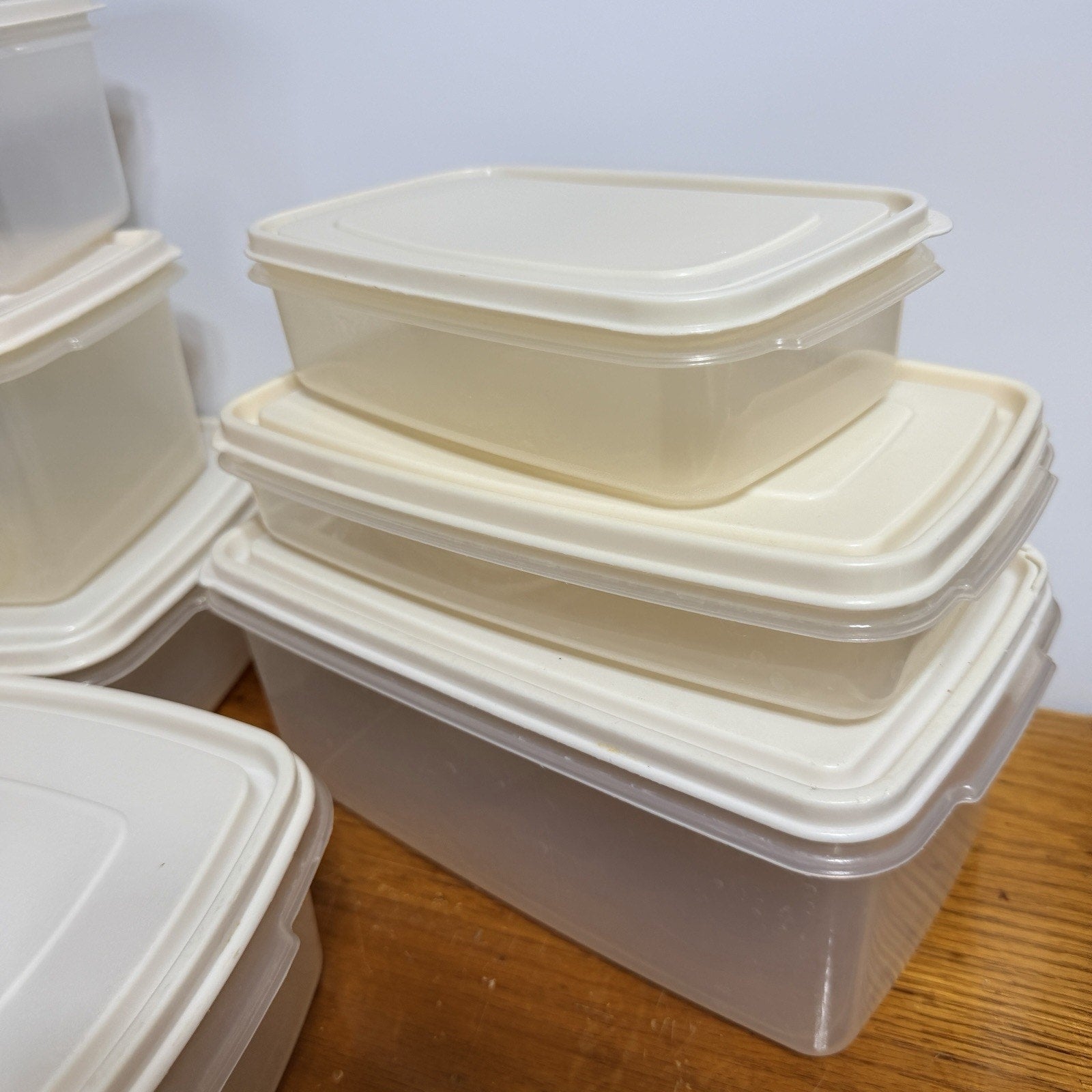 Set 7 Vtg Rubbermaid Servin Saver Rectangle Square Food Containers Almond Lids