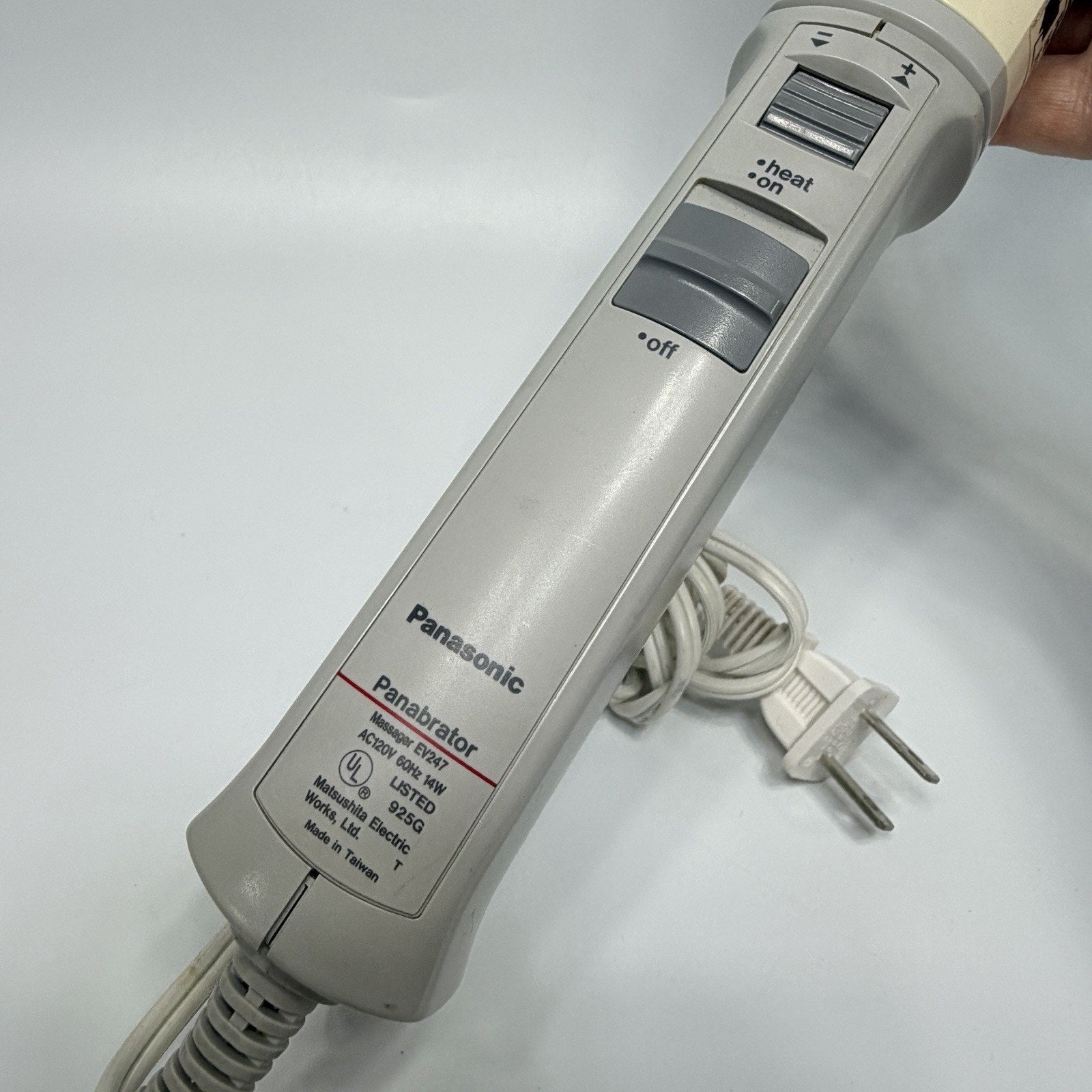Panasonic Reach Easy EV247 Panabrator Massager Extendible W/ Heat Variable Speed
