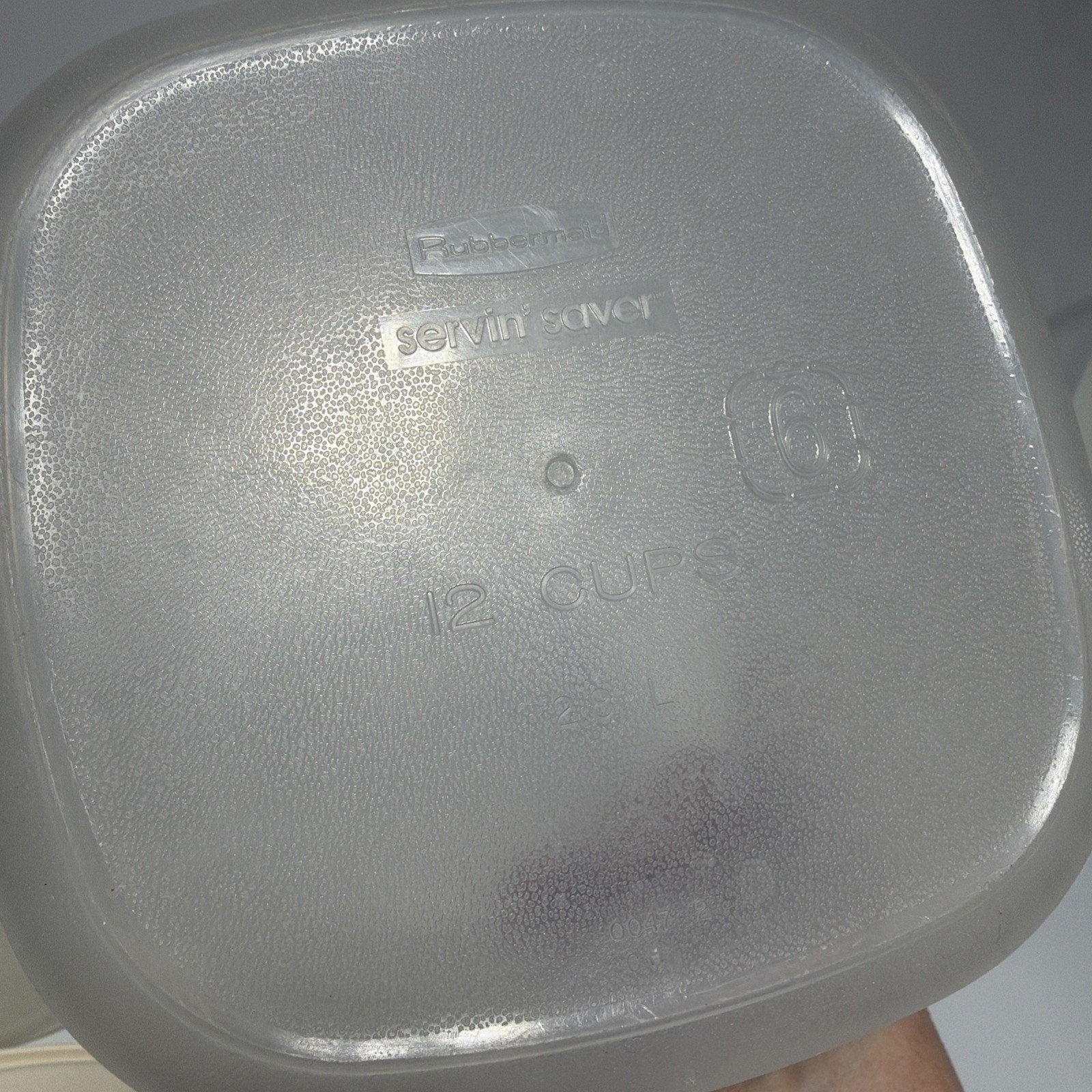 Set 2 Rubbermaid #6 Servin Saver Square 12 Cup Storage Canisters Almond Lids