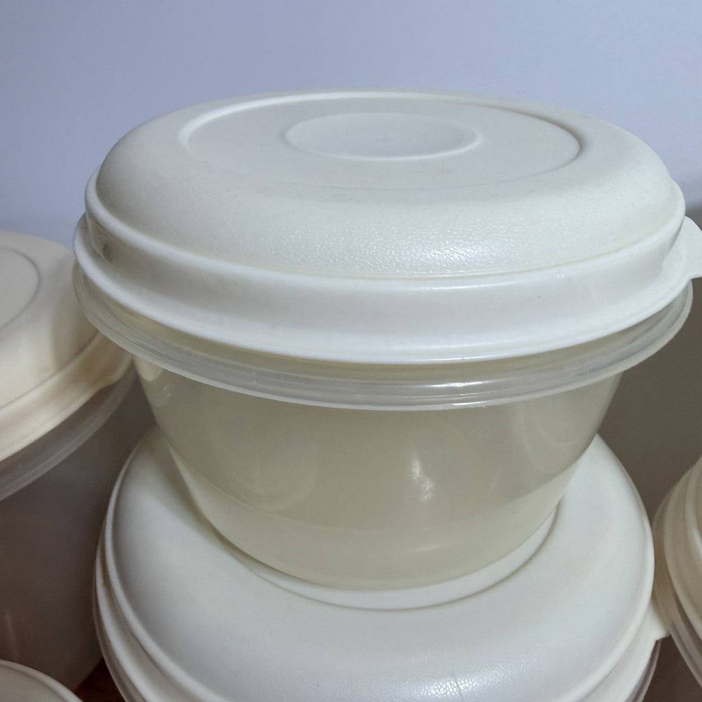 Set 8 Vtg Rubbermaid Servin Saver Round Food Containers Almond Lids