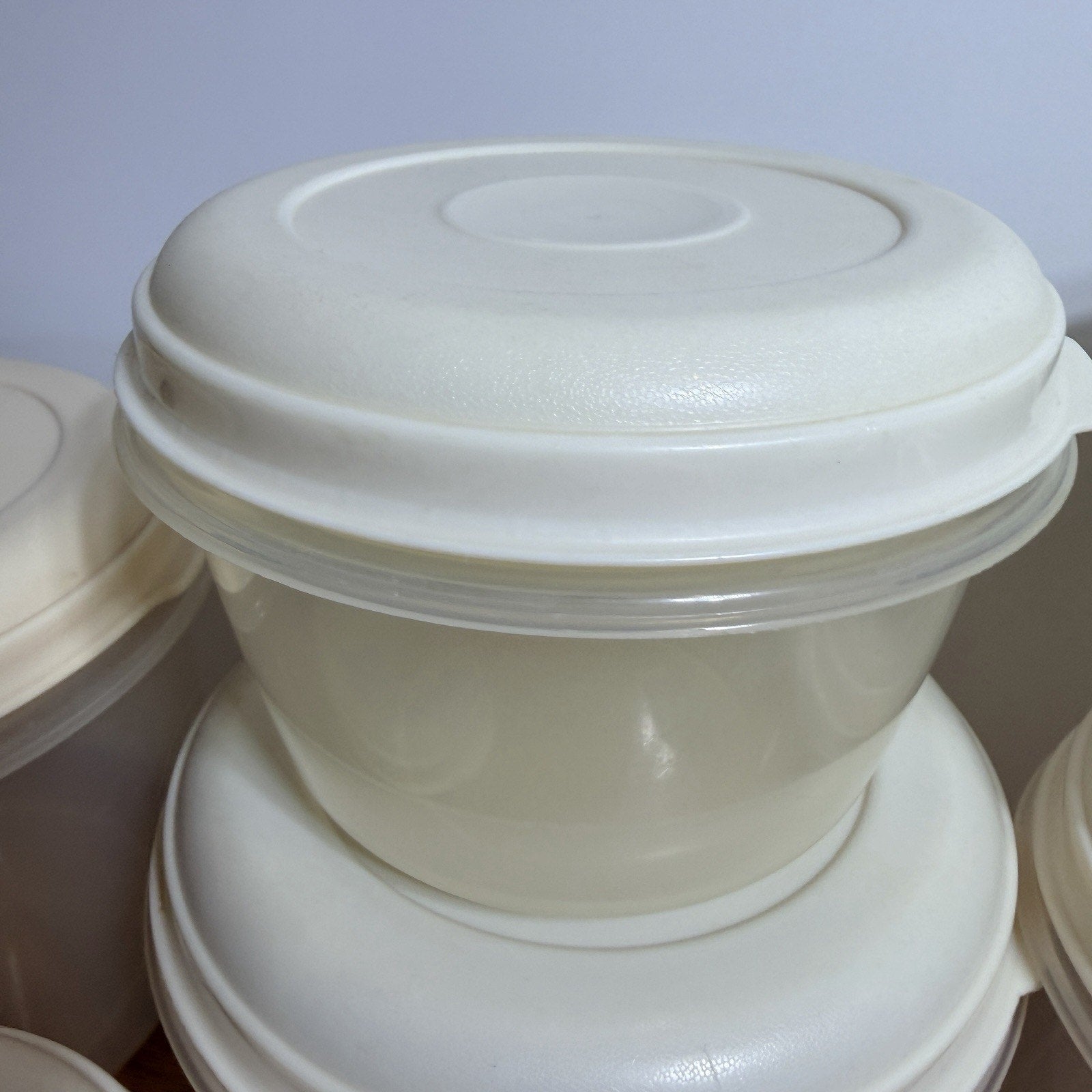 Set 8 Vtg Rubbermaid Servin Saver Round Food Containers Almond Lids