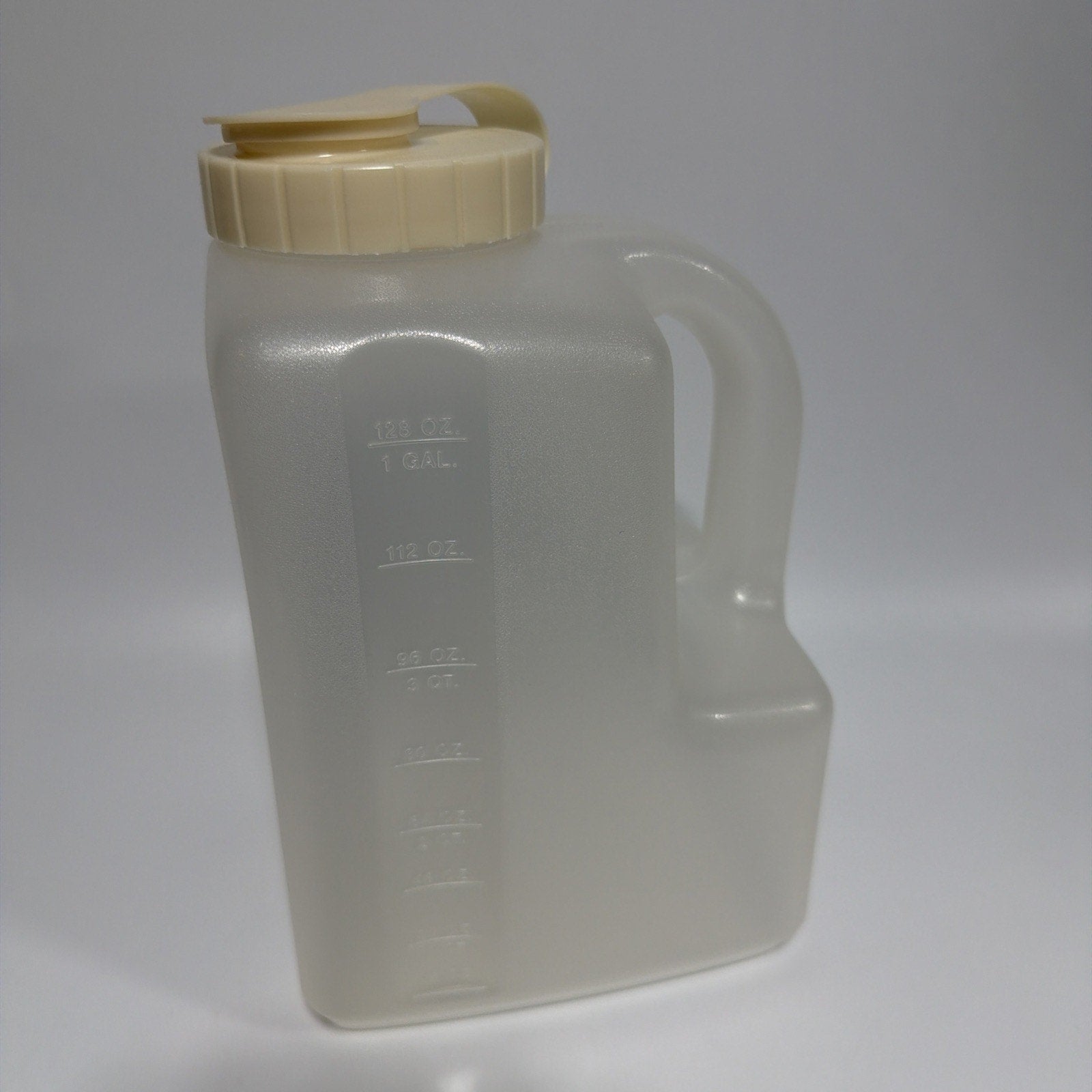 Vtg Rubbermaid Servin Saver 1 Gallon 4 Qt Jug Pitcher Flip Top Almond Lid 0231