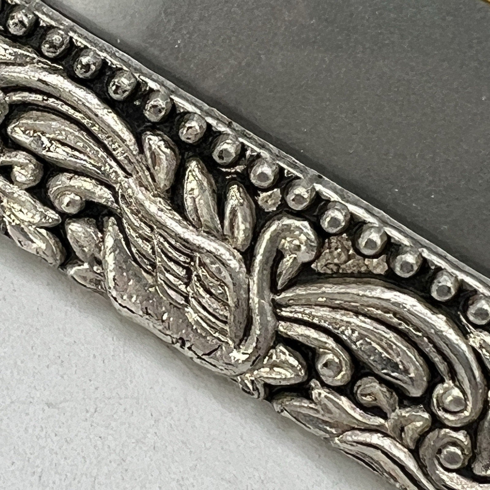 Timeless Treasures Silver Pewter Ornate Repousse Floral Scroll Frame Swan 3.5x5