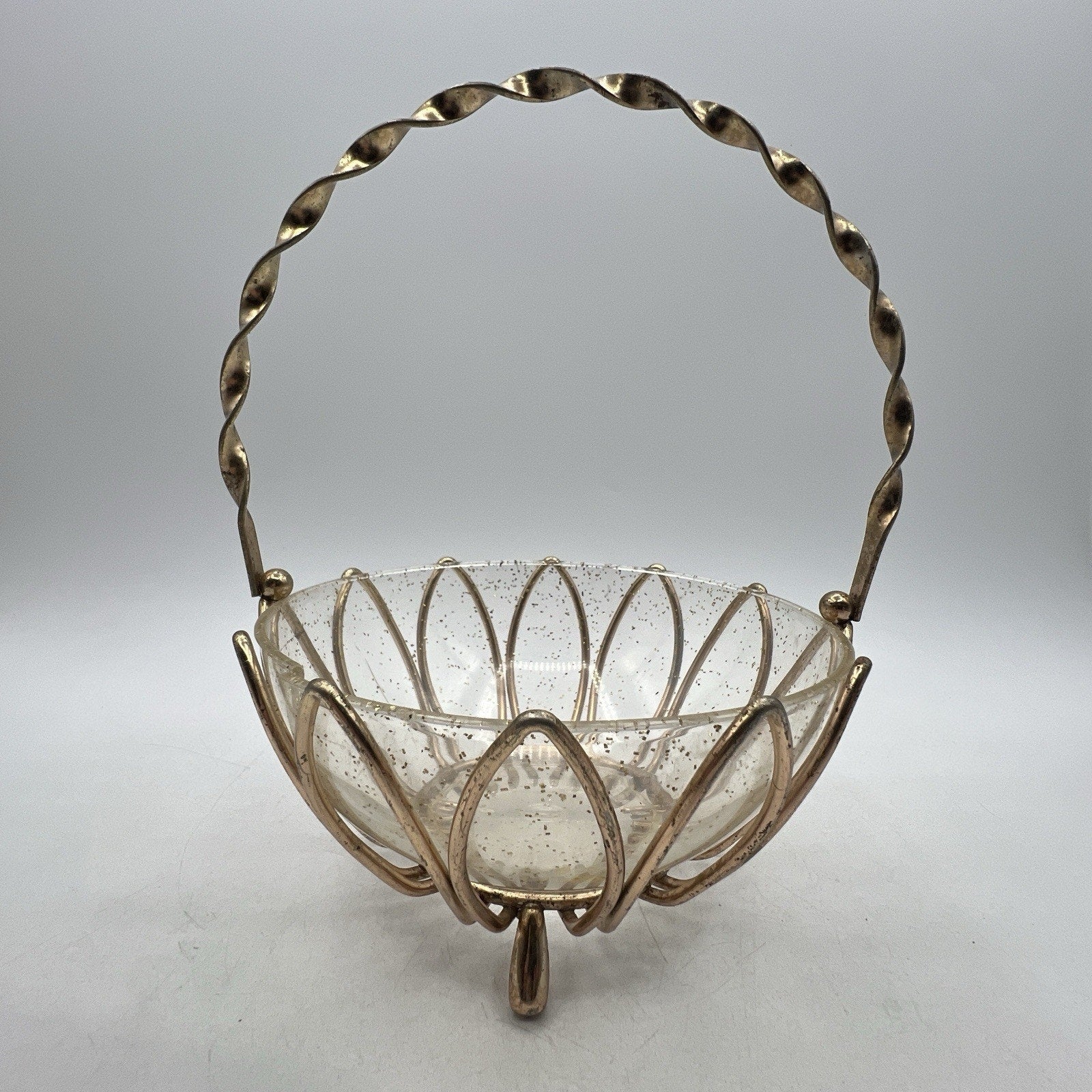 Vintage Atomic Gold Wire Lucite Basket Candy Dish Bowl 8" MCM Glitter Hollywood