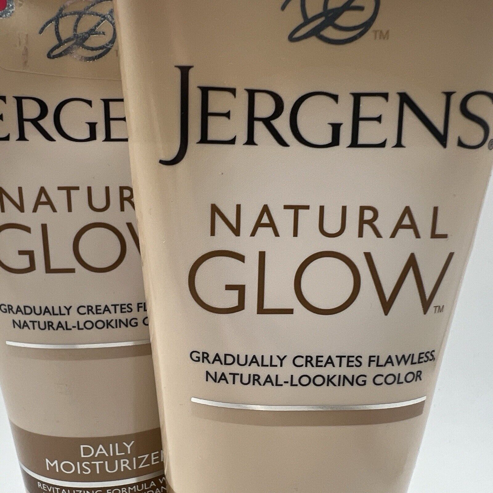 2 Jergens Natural Glow Daily Moisturizer Fair to Medium Skin Tones Tanner 8 oz