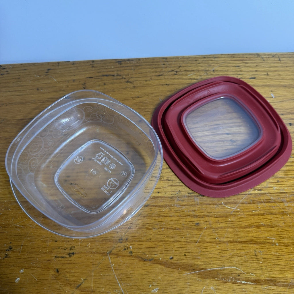 Rubbermaid Premier Storage Container 1.25 Cup Red Swirls Easy View Lid FG 7H74