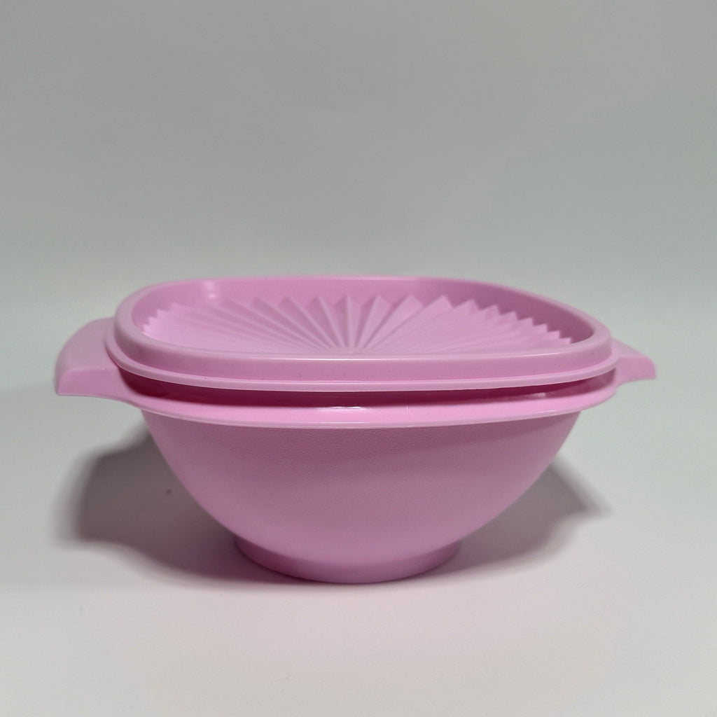 Tupperware Servalier Bowl Candy Pink with Lid 3.5 cup 840-1
