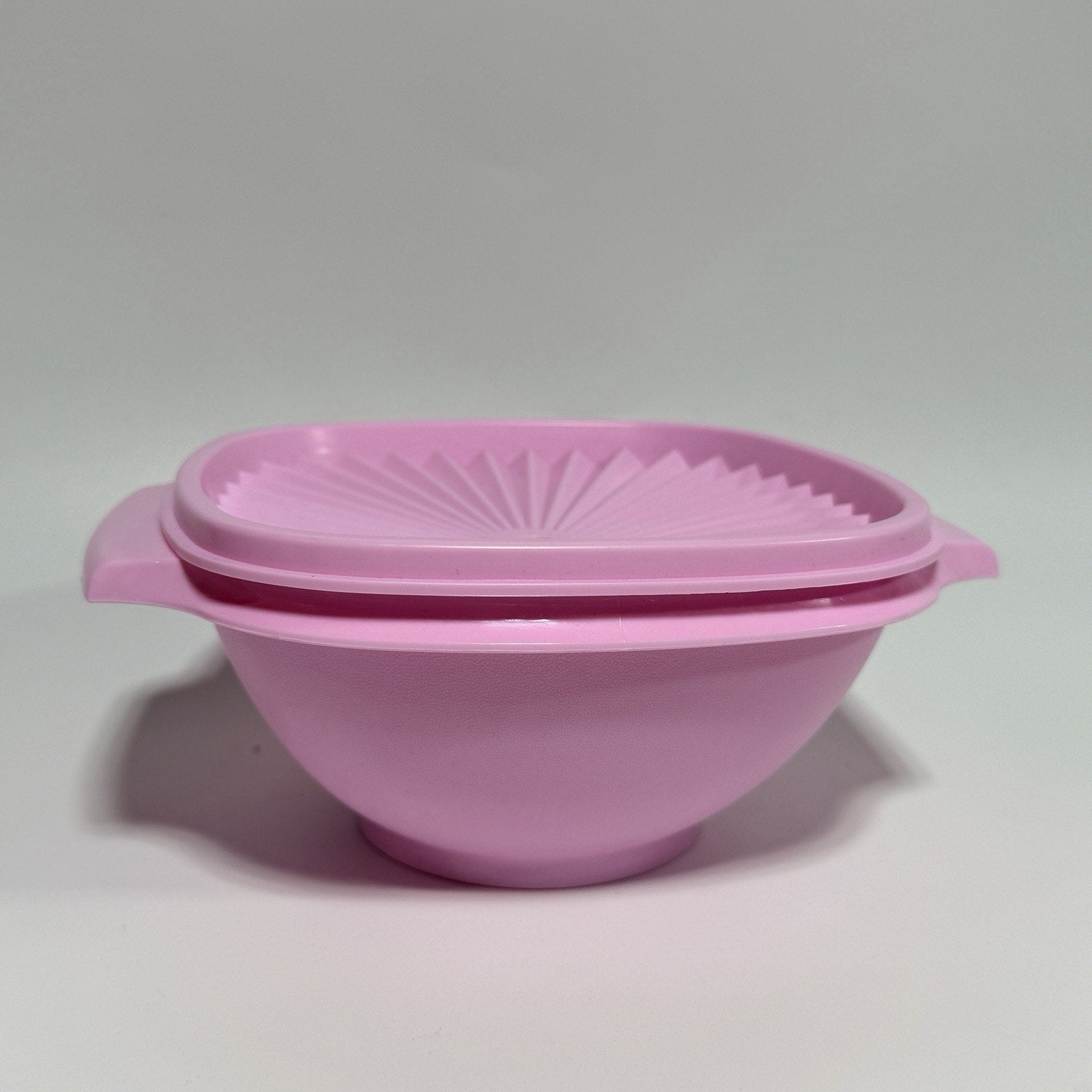 Tupperware Servalier Bowl Candy Pink with Lid 3.5 cup 840-1