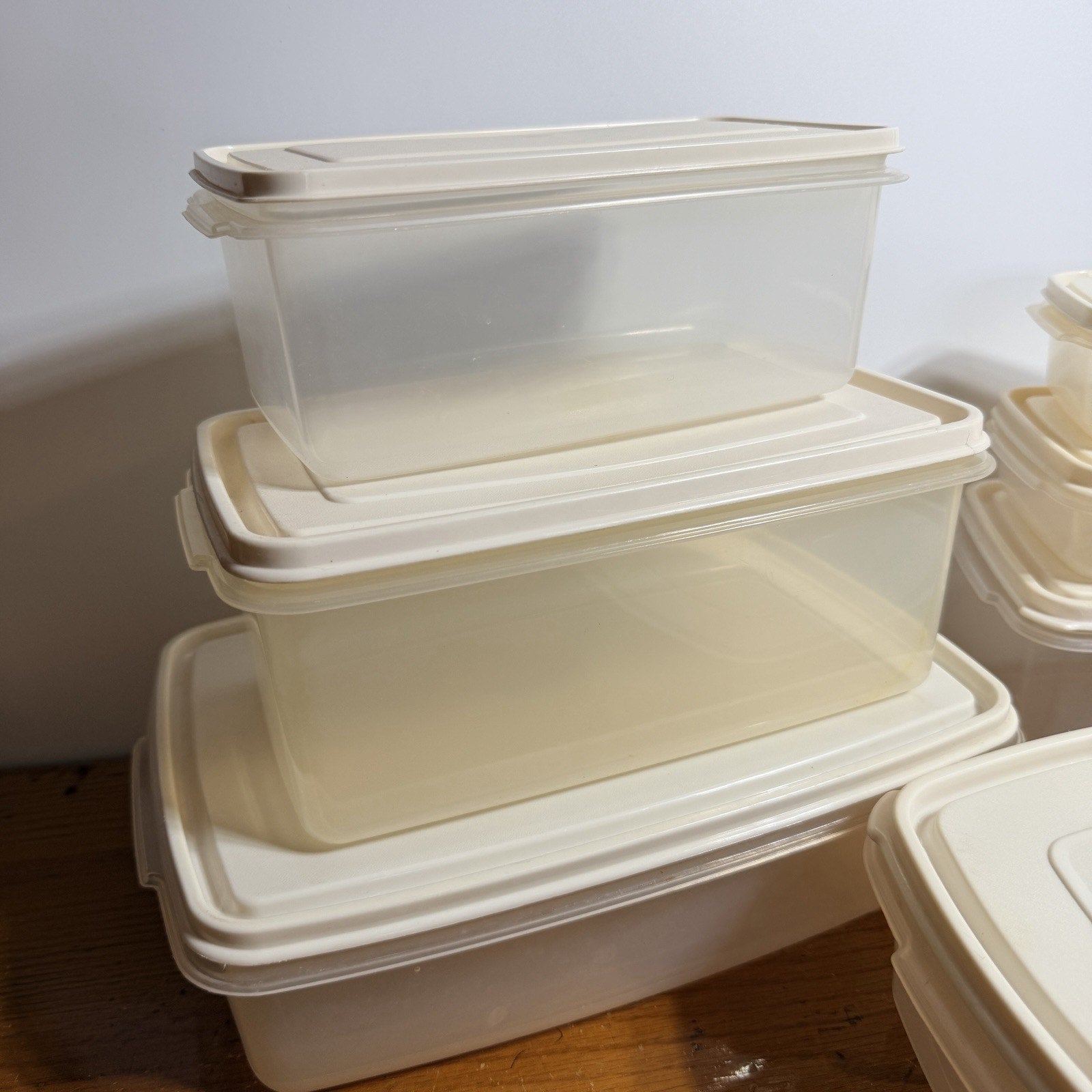 Set 7 Vtg Rubbermaid Servin Saver Rectangle Square Food Containers Almond Lids