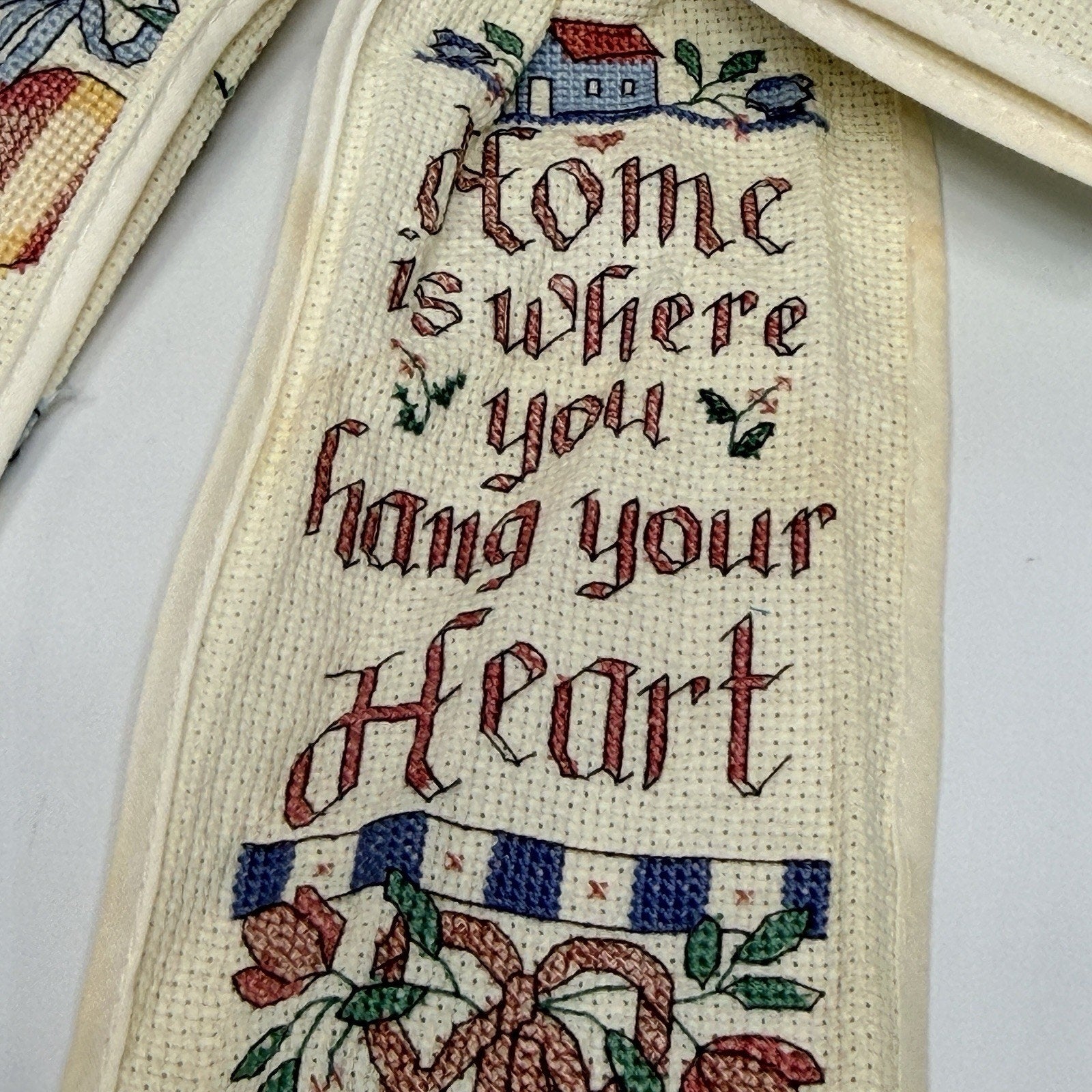 Counted Cross Stitch Bow Home is Where You Hang Heart Dimensions 90s Cottage 15"